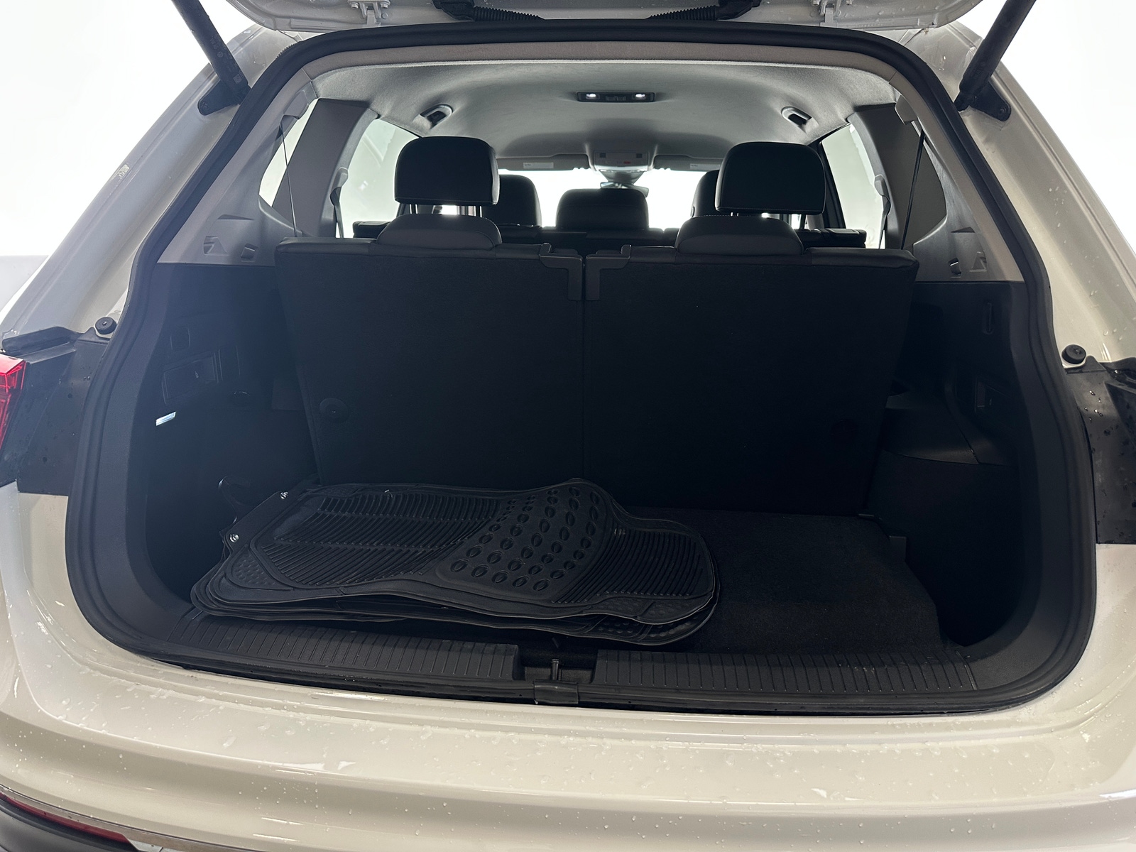 Thumbnail: 2024 Volkswagen Tiguan - 6