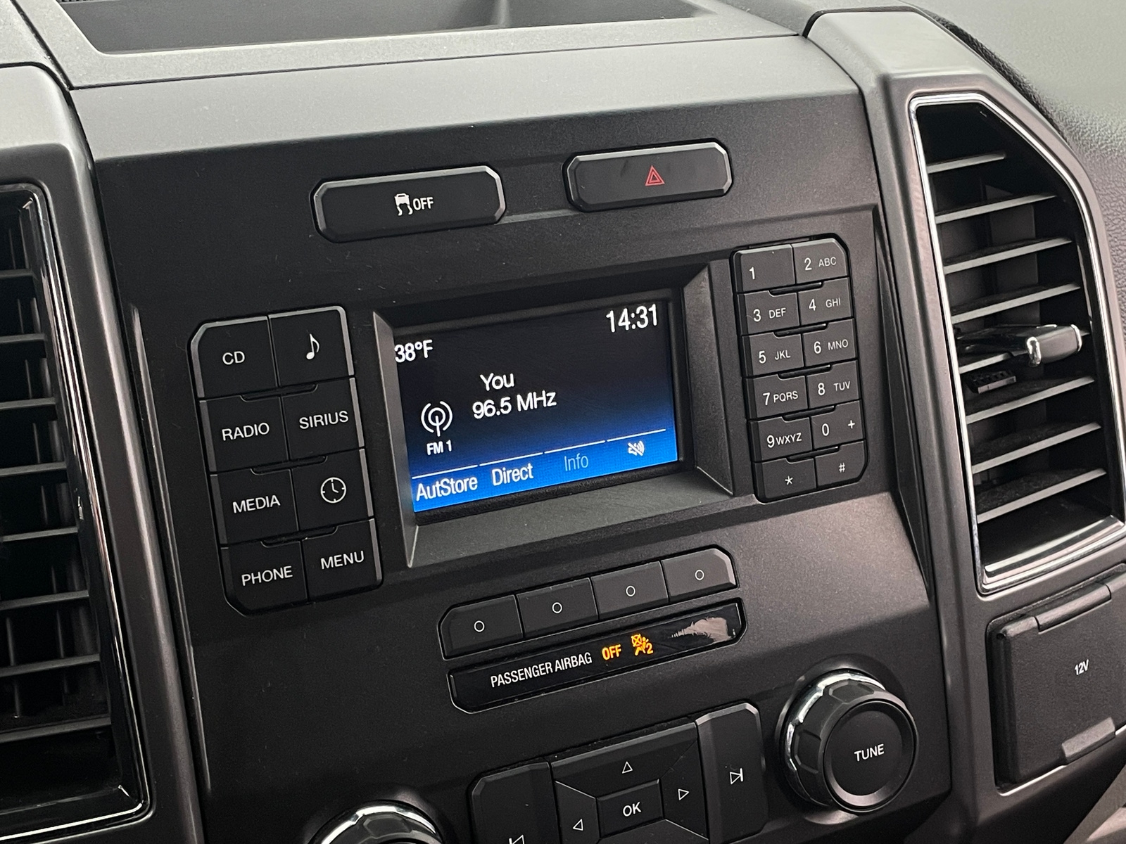 Thumbnail: 2017 Ford Econoline - 4