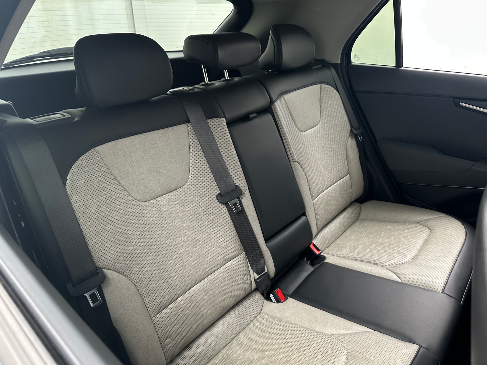 Thumbnail: 2024 Kia Niro - 5