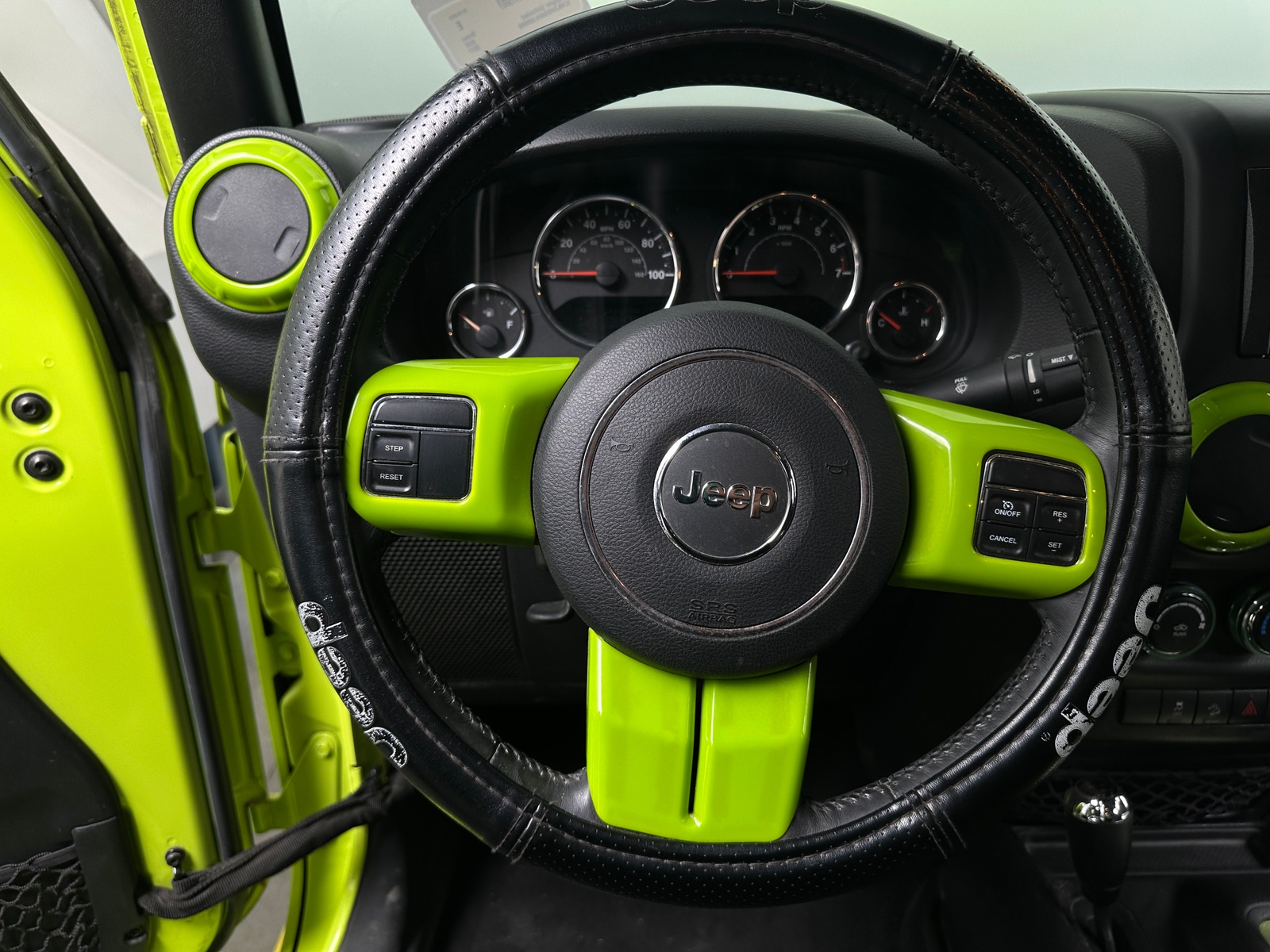 Thumbnail: 2017 Jeep Wrangler - 5