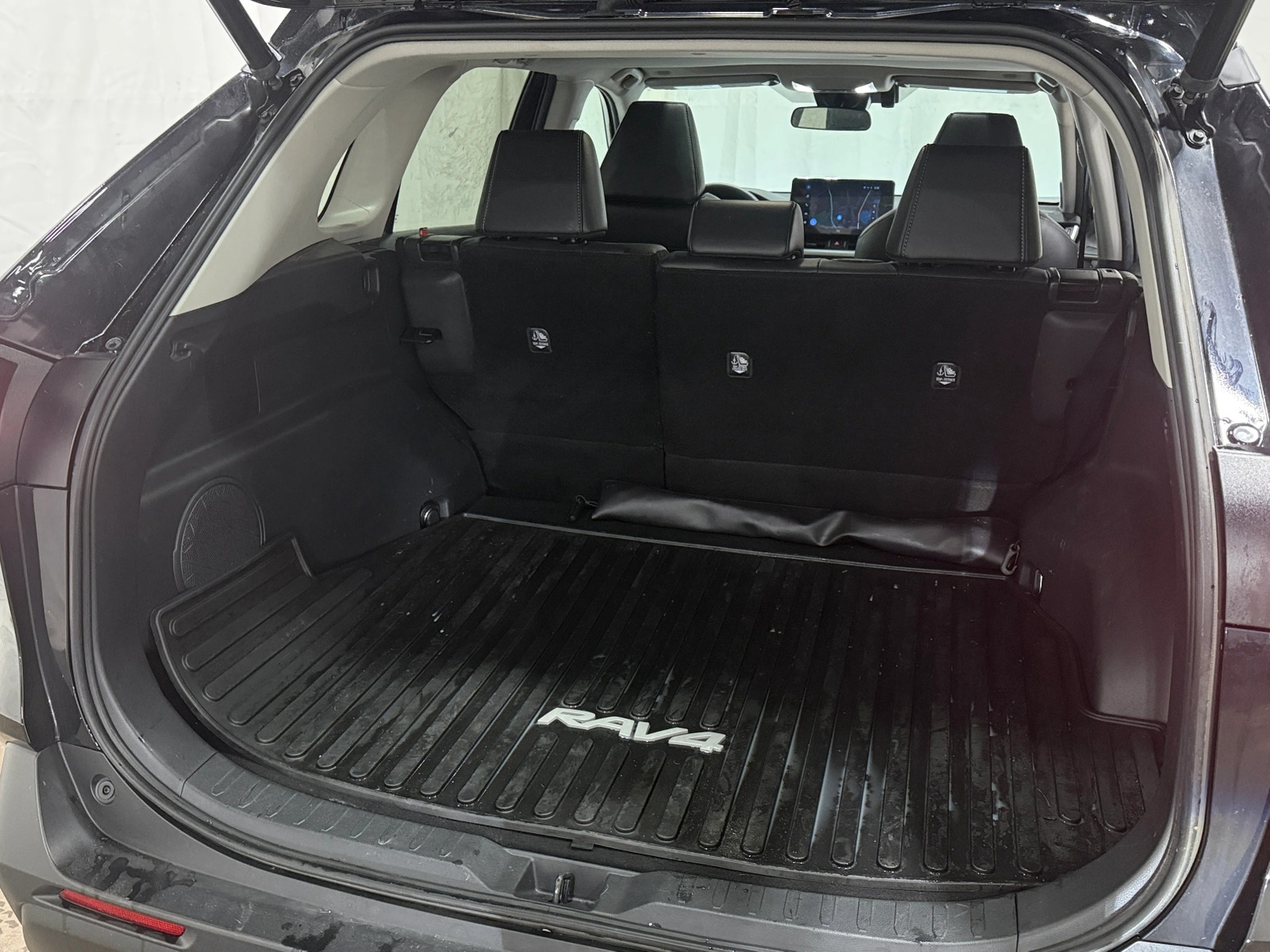 Thumbnail: 2023 Toyota RAV4 - 6