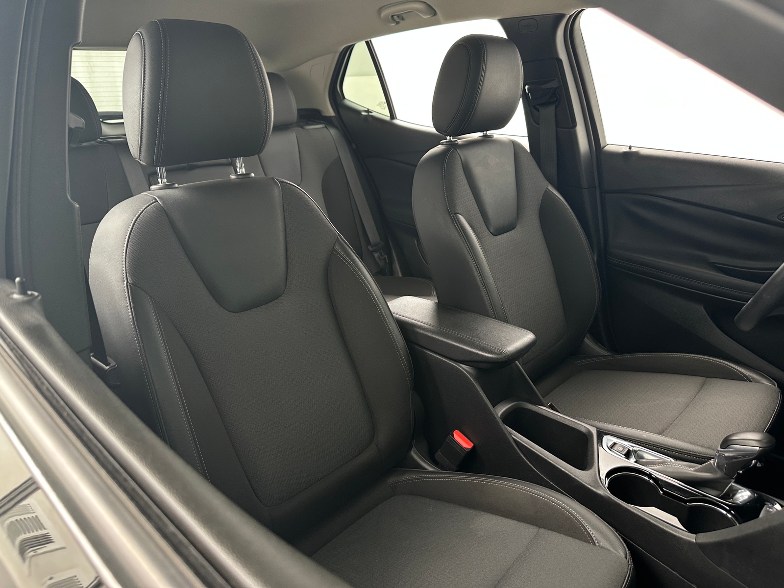 Thumbnail: 2022 Buick Encore GX - 2