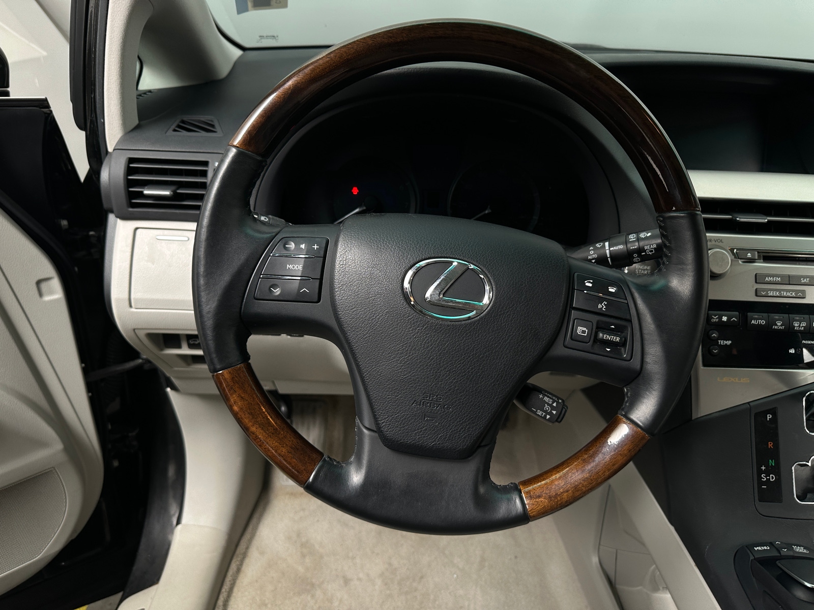 Thumbnail: 2011 Lexus RX - 5