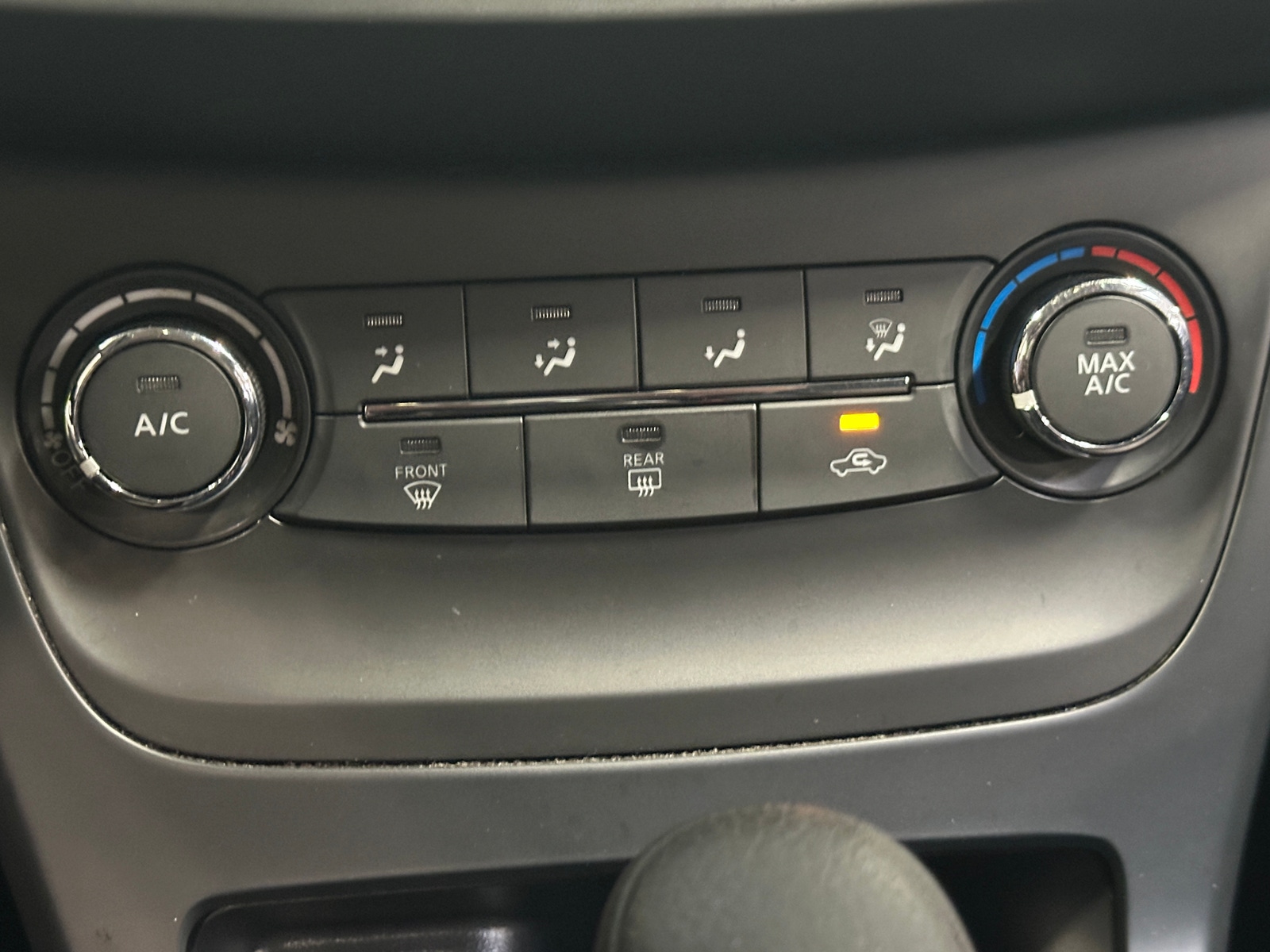 Thumbnail: 2018 Nissan Sentra - 4