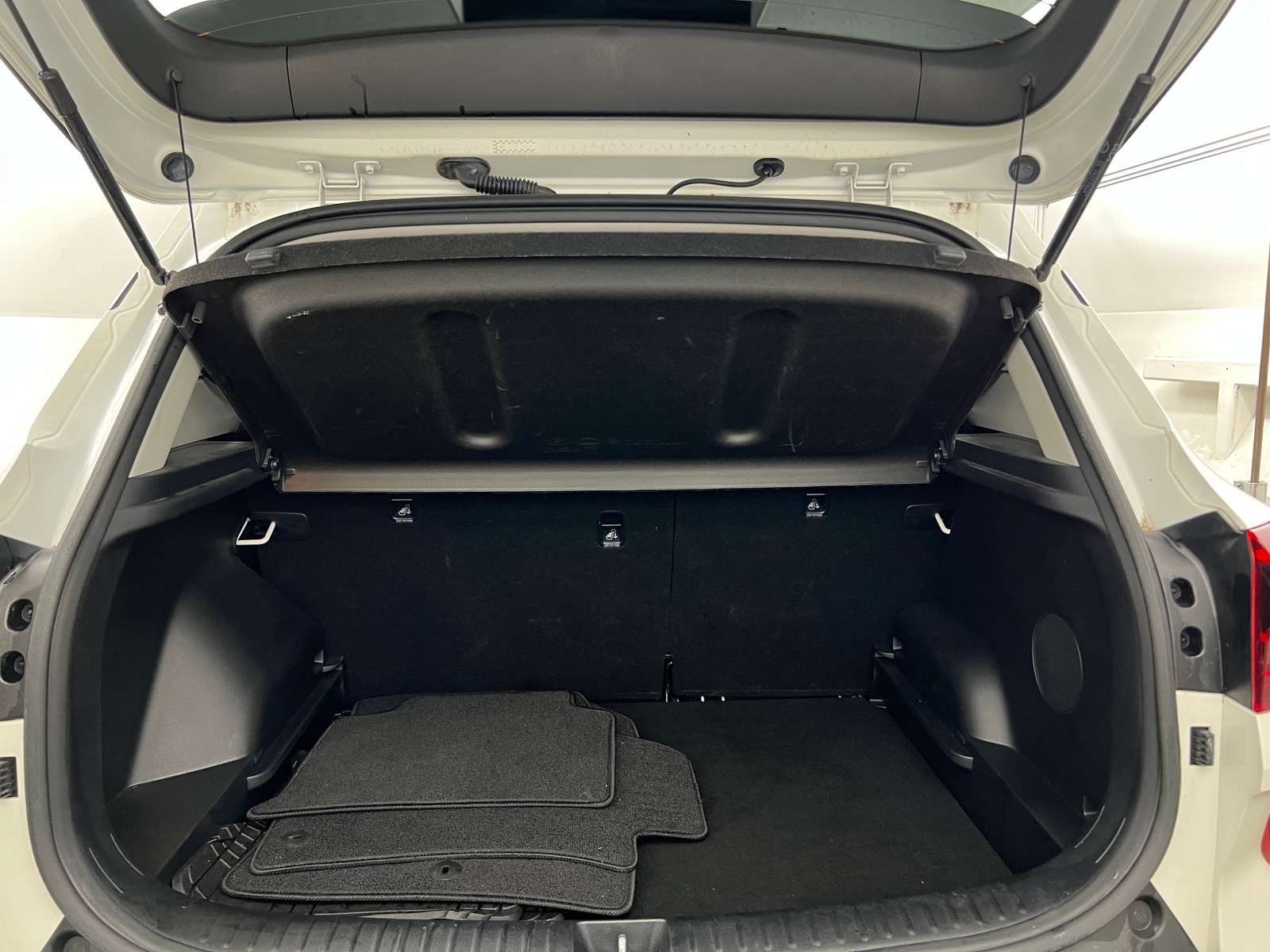 Thumbnail: 2023 Kia Seltos - 6