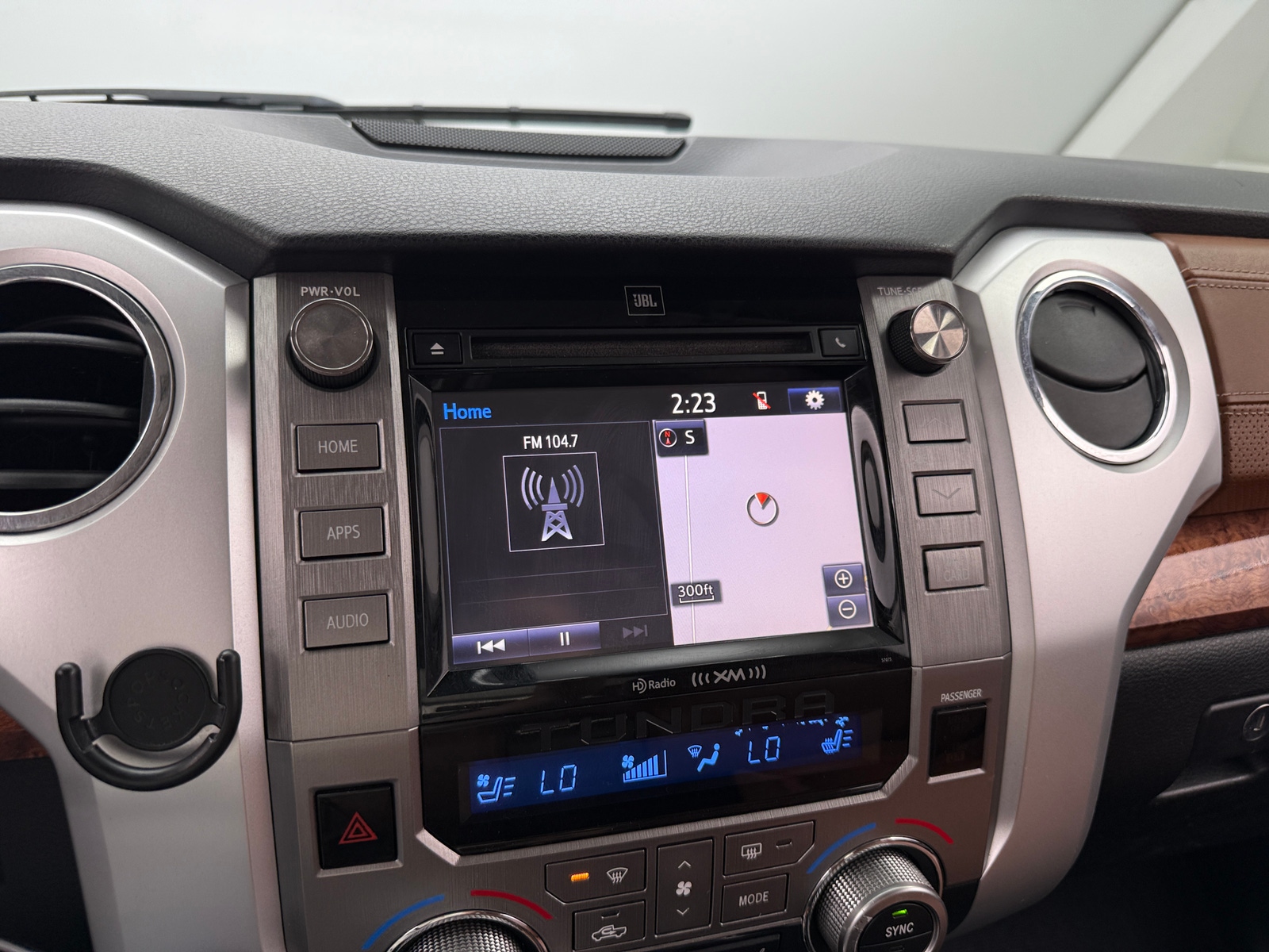 Thumbnail: 2015 Toyota Tundra - 3