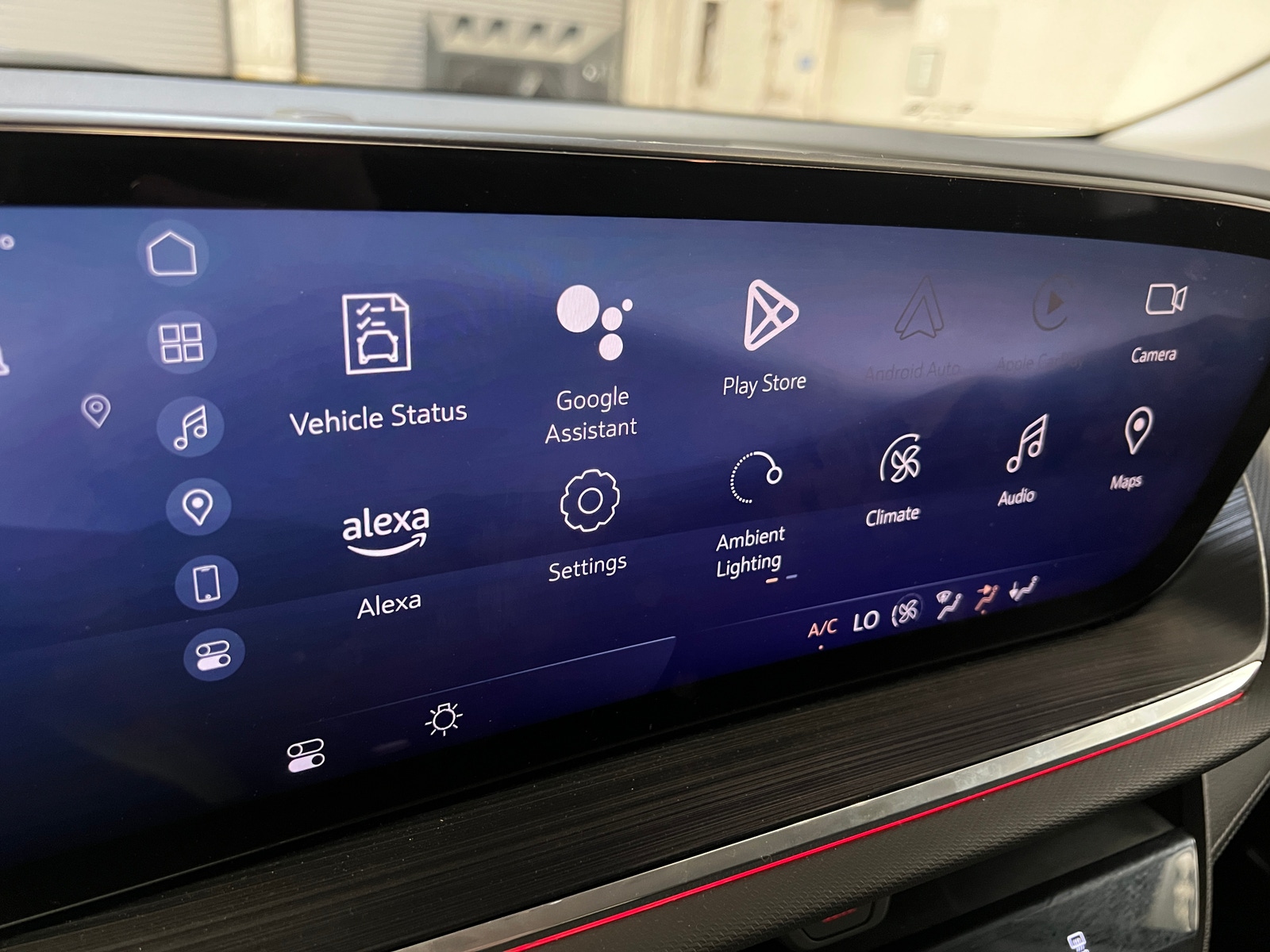 Thumbnail: 2024 Buick Envision - 3