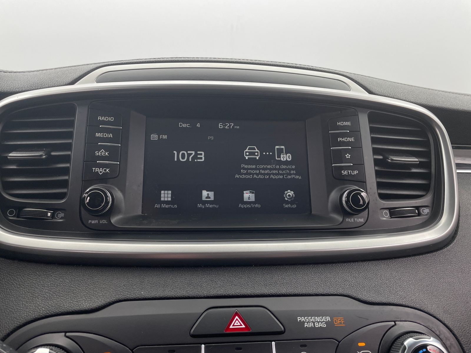 Thumbnail: 2020 Kia Sorento - 4