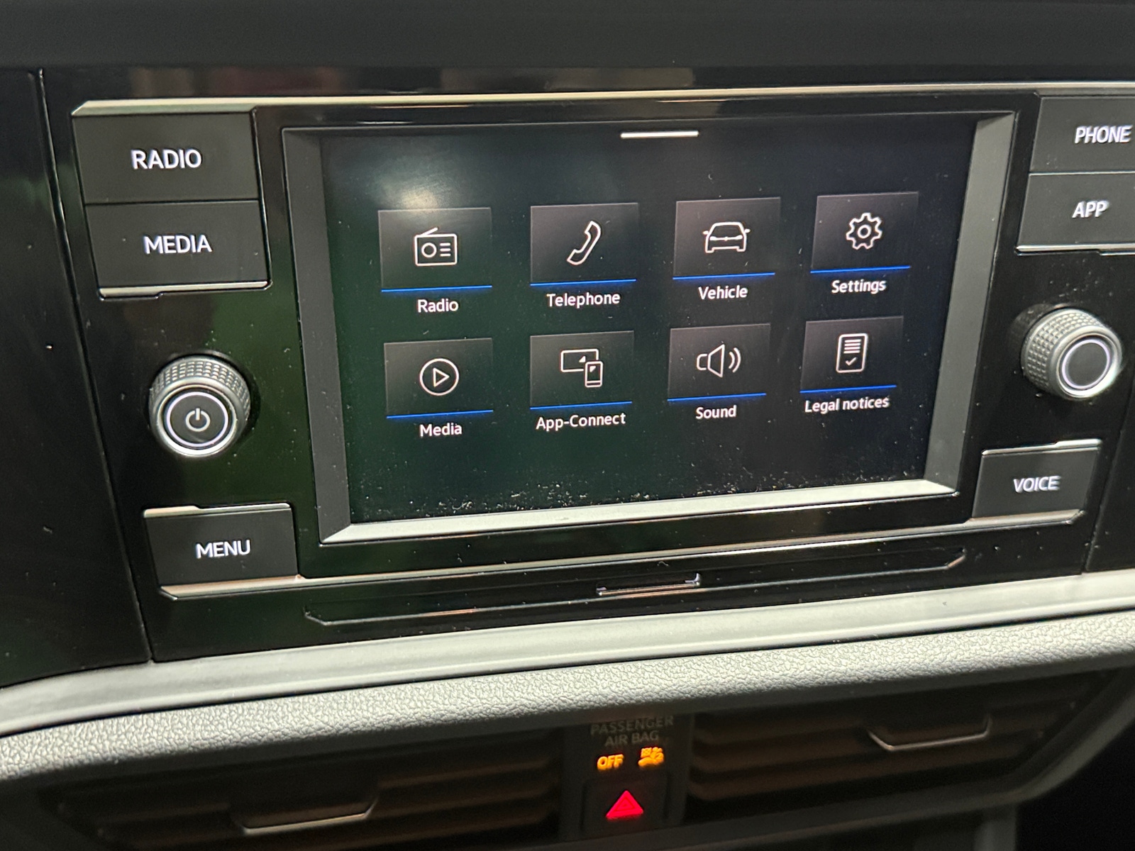 Thumbnail: 2021 Volkswagen Jetta - 4