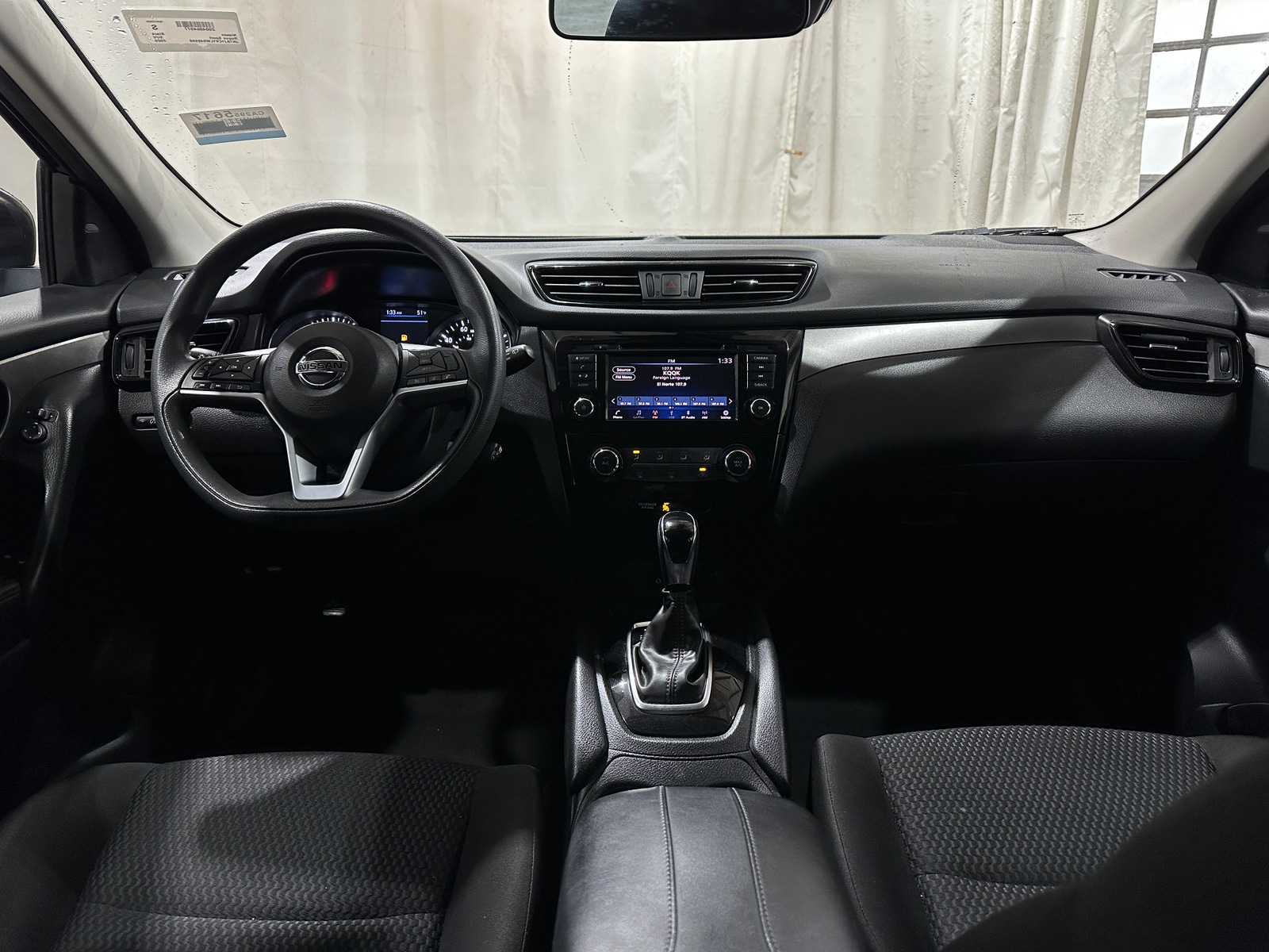 Thumbnail: 2020 Nissan Rogue Sport - 3