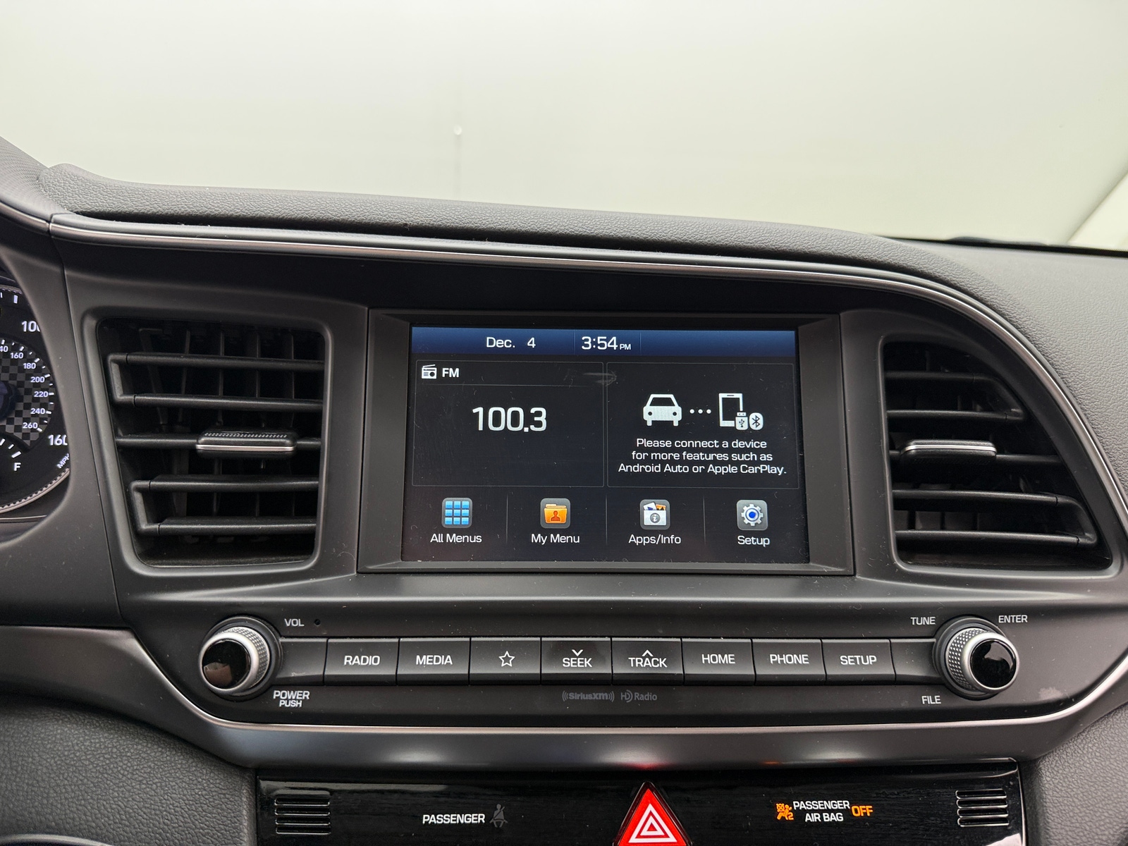 Thumbnail: 2020 Hyundai Elantra - 4