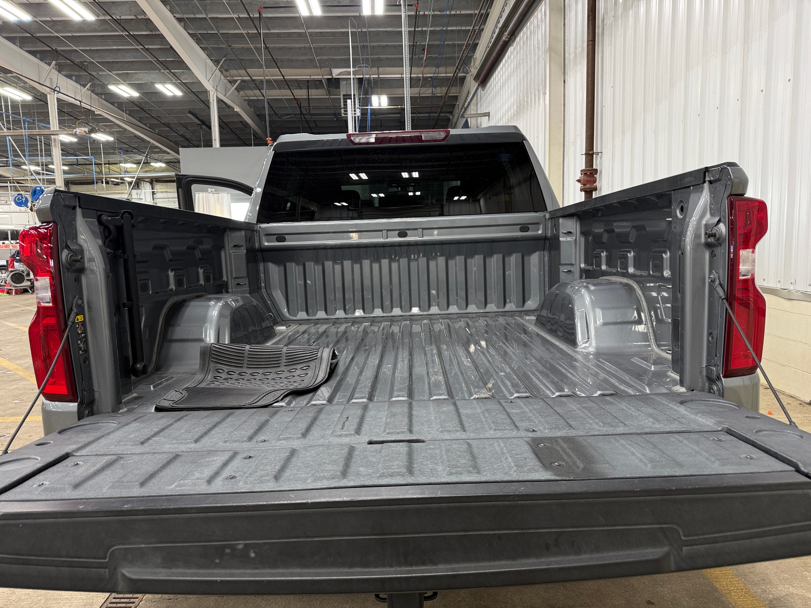 Thumbnail: 2022 Chevrolet Silverado 1500 - 7