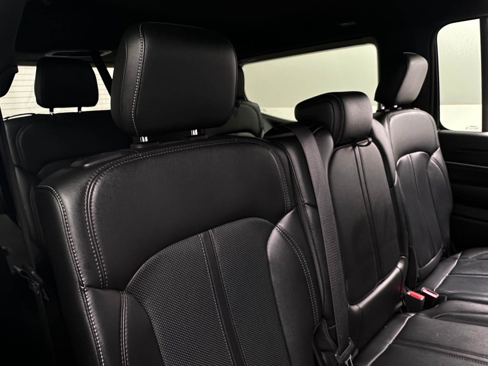 Thumbnail: 2024 Jeep Wagoneer - 5