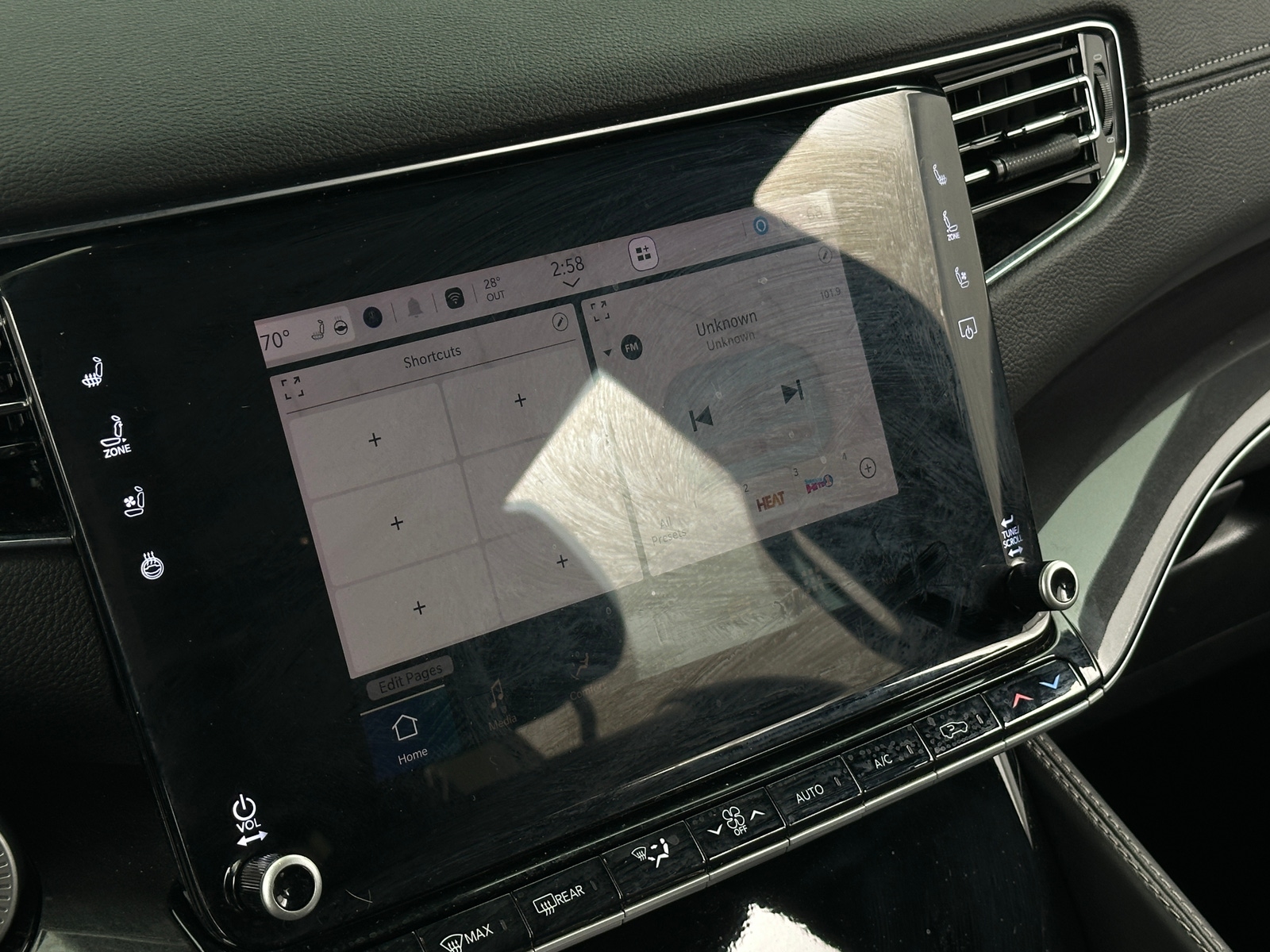 Thumbnail: 2024 Jeep Wagoneer - 3