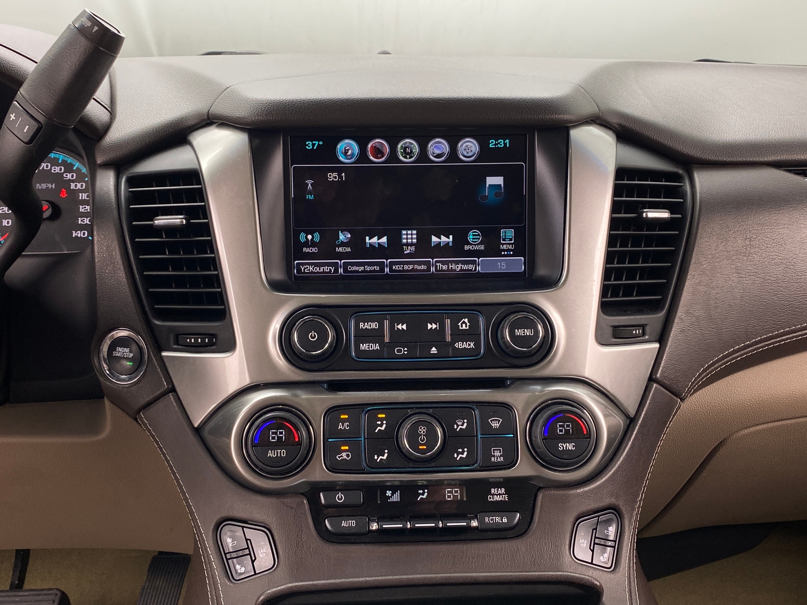 Thumbnail: 2016 Chevrolet Tahoe - 3