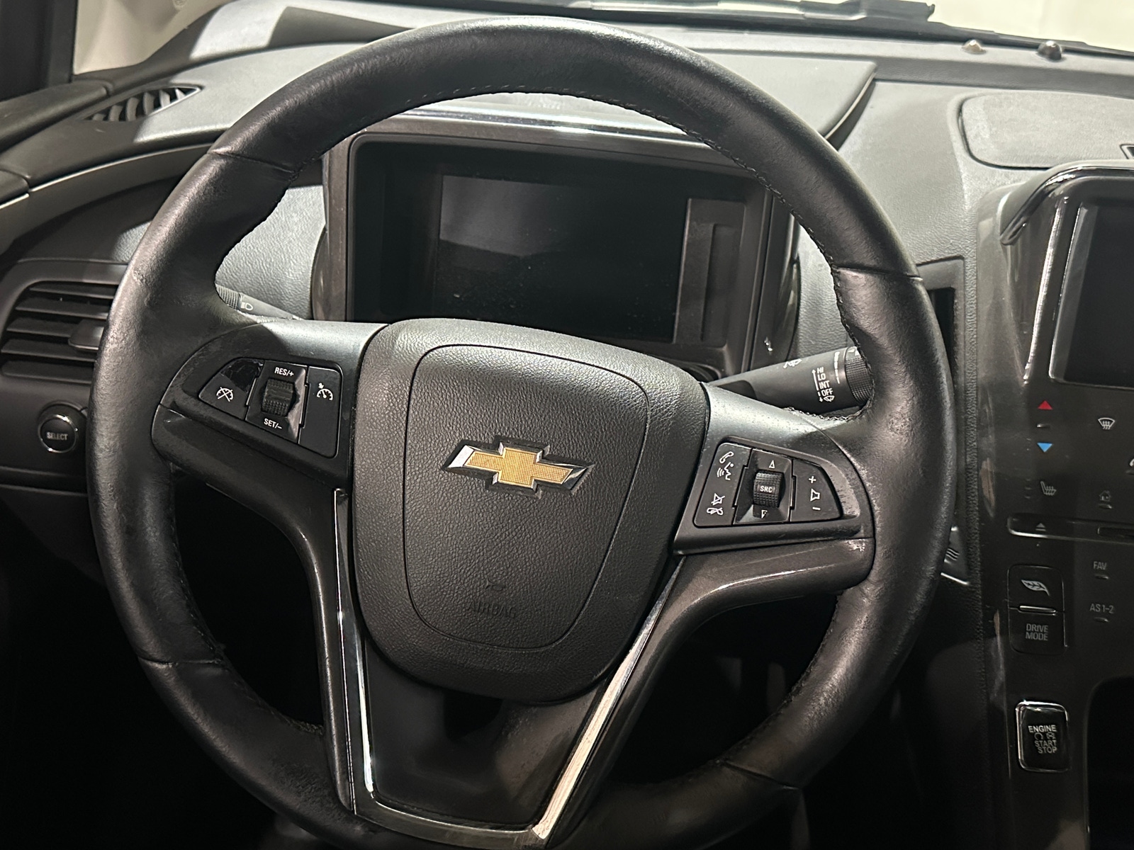 Thumbnail: 2013 Chevrolet Volt - 4