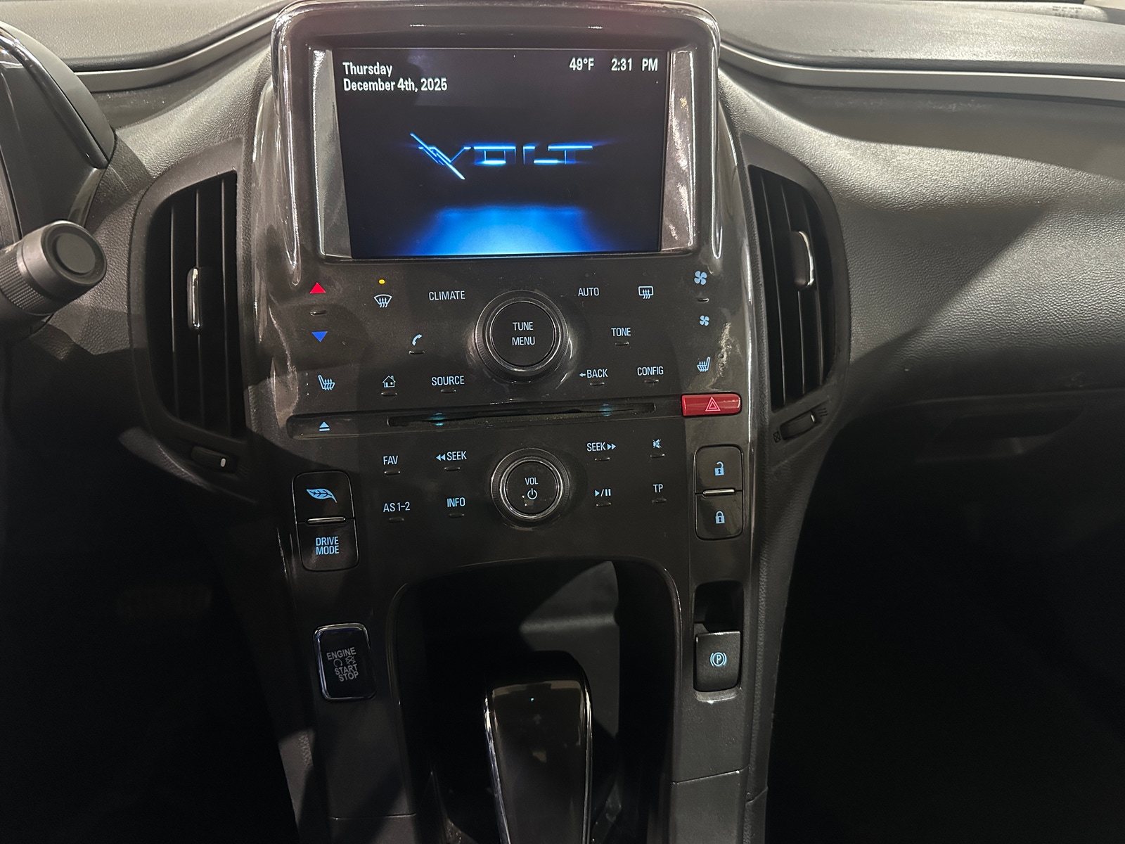 Thumbnail: 2013 Chevrolet Volt - 3