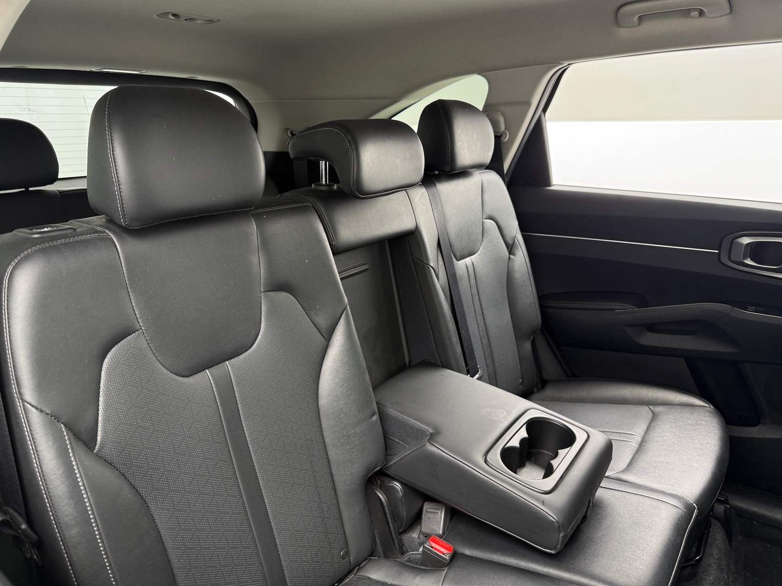 Thumbnail: 2022 Kia Sorento - 5