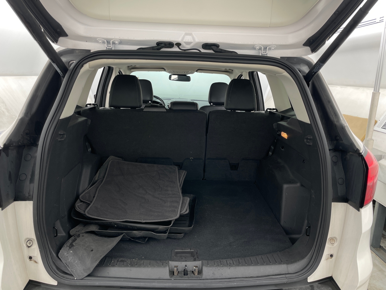 Thumbnail: 2019 Ford Escape - 6