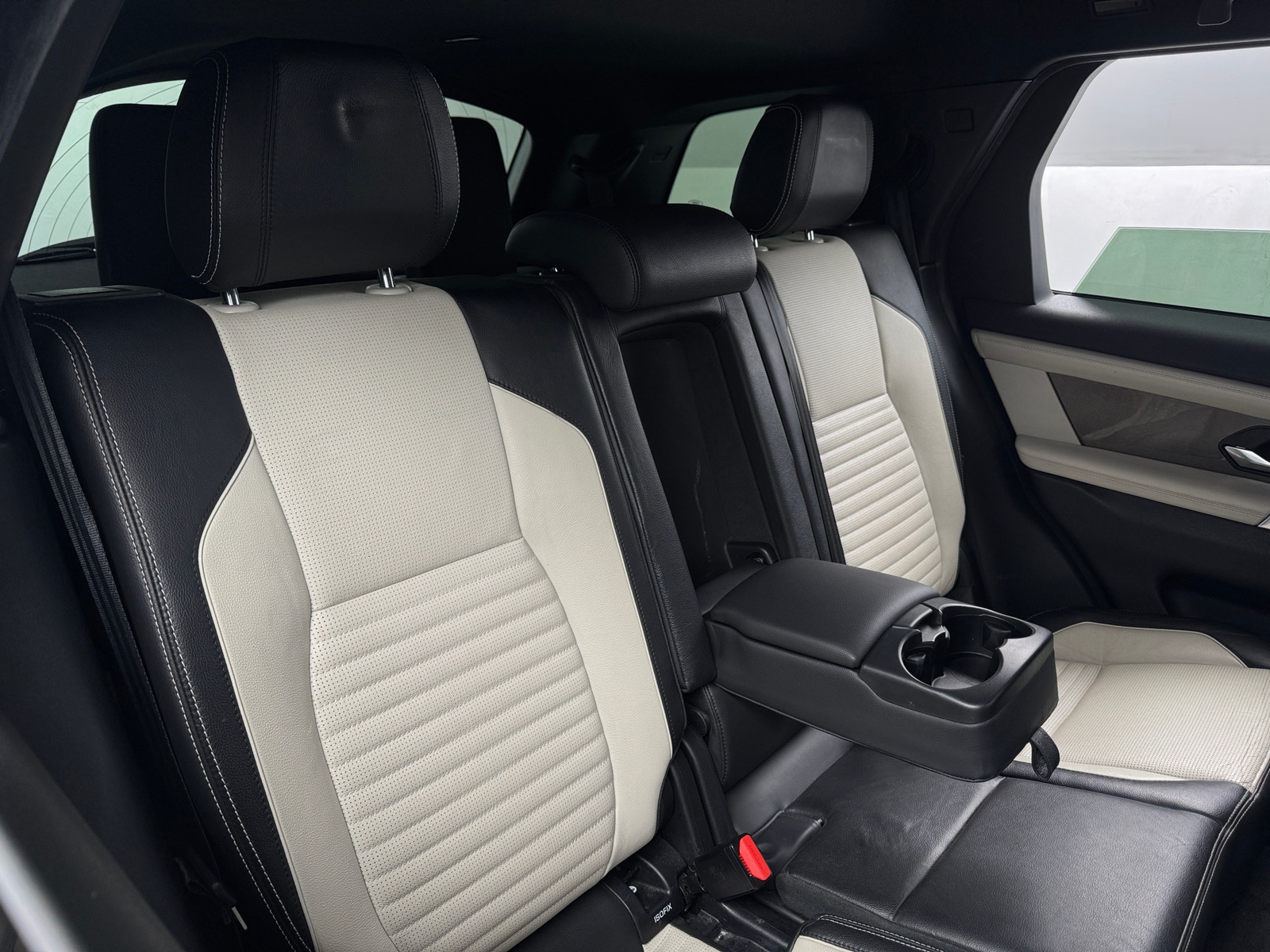 Thumbnail: 2020 Land Rover Discovery Sport - 5