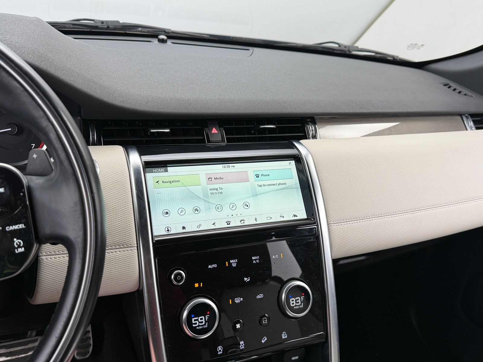 Thumbnail: 2020 Land Rover Discovery Sport - 3