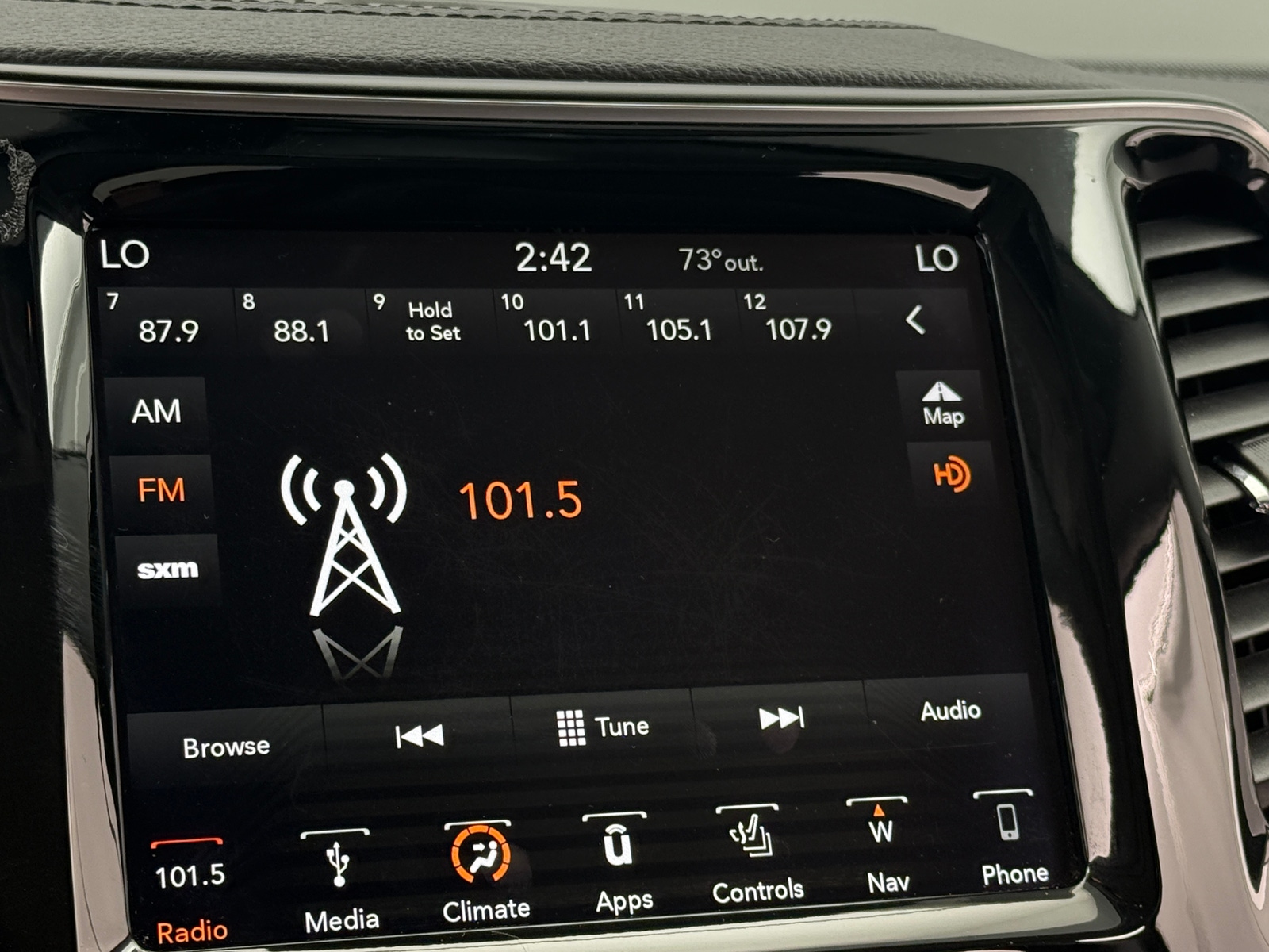 Thumbnail: 2019 Jeep Cherokee - 3