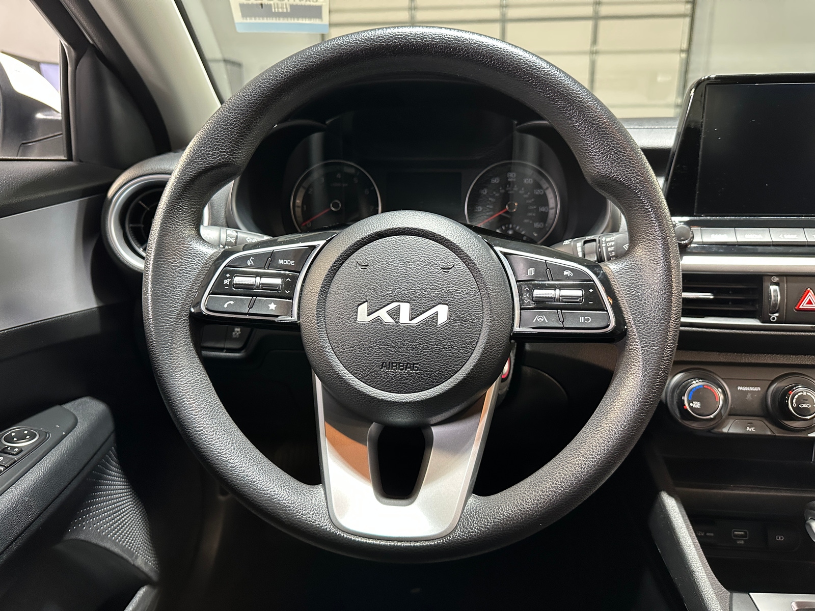 Thumbnail: 2024 Kia Forte - 5