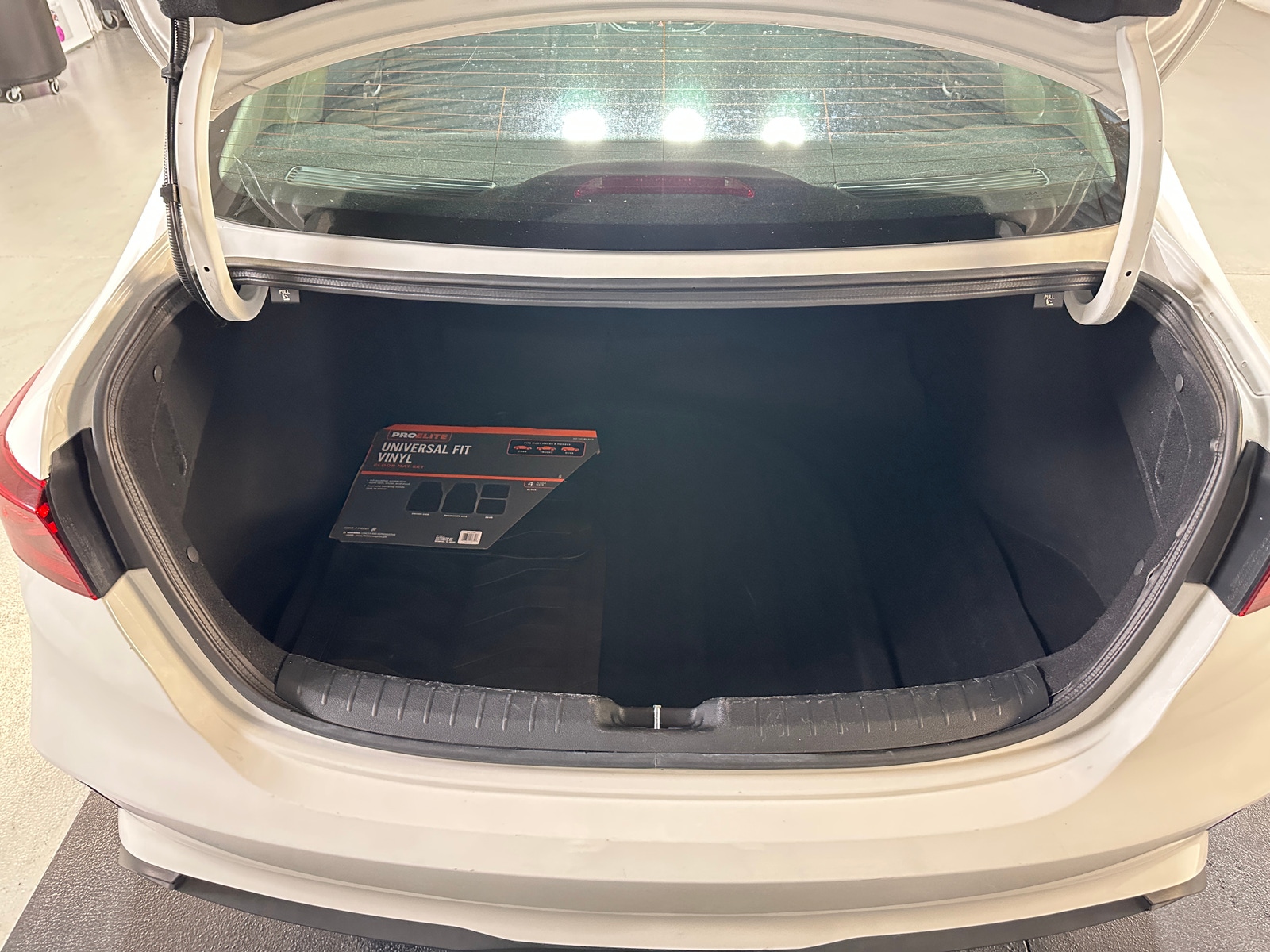 Thumbnail: 2024 Kia Forte - 7