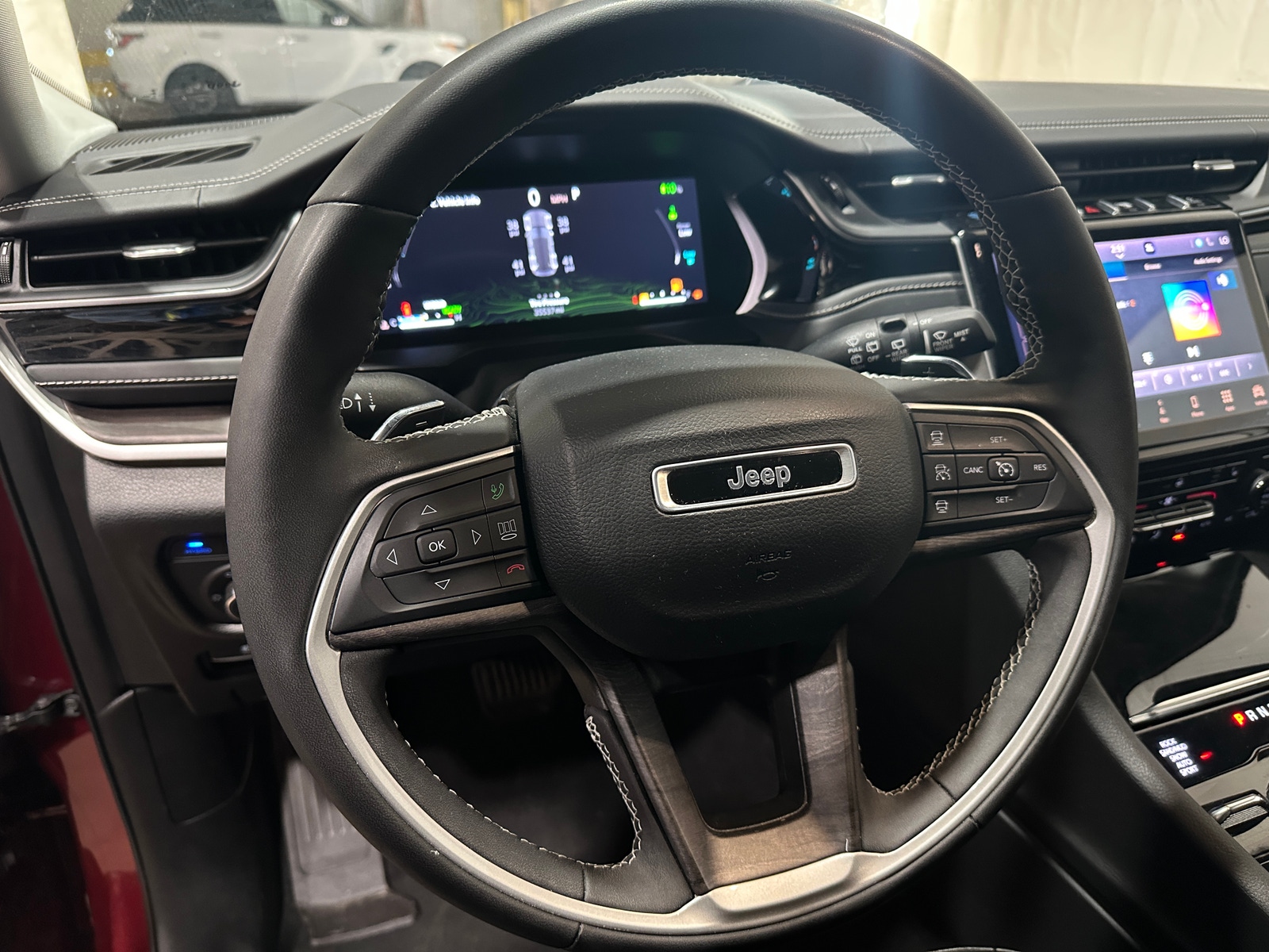 Thumbnail: 2022 Jeep Grand Cherokee - 4