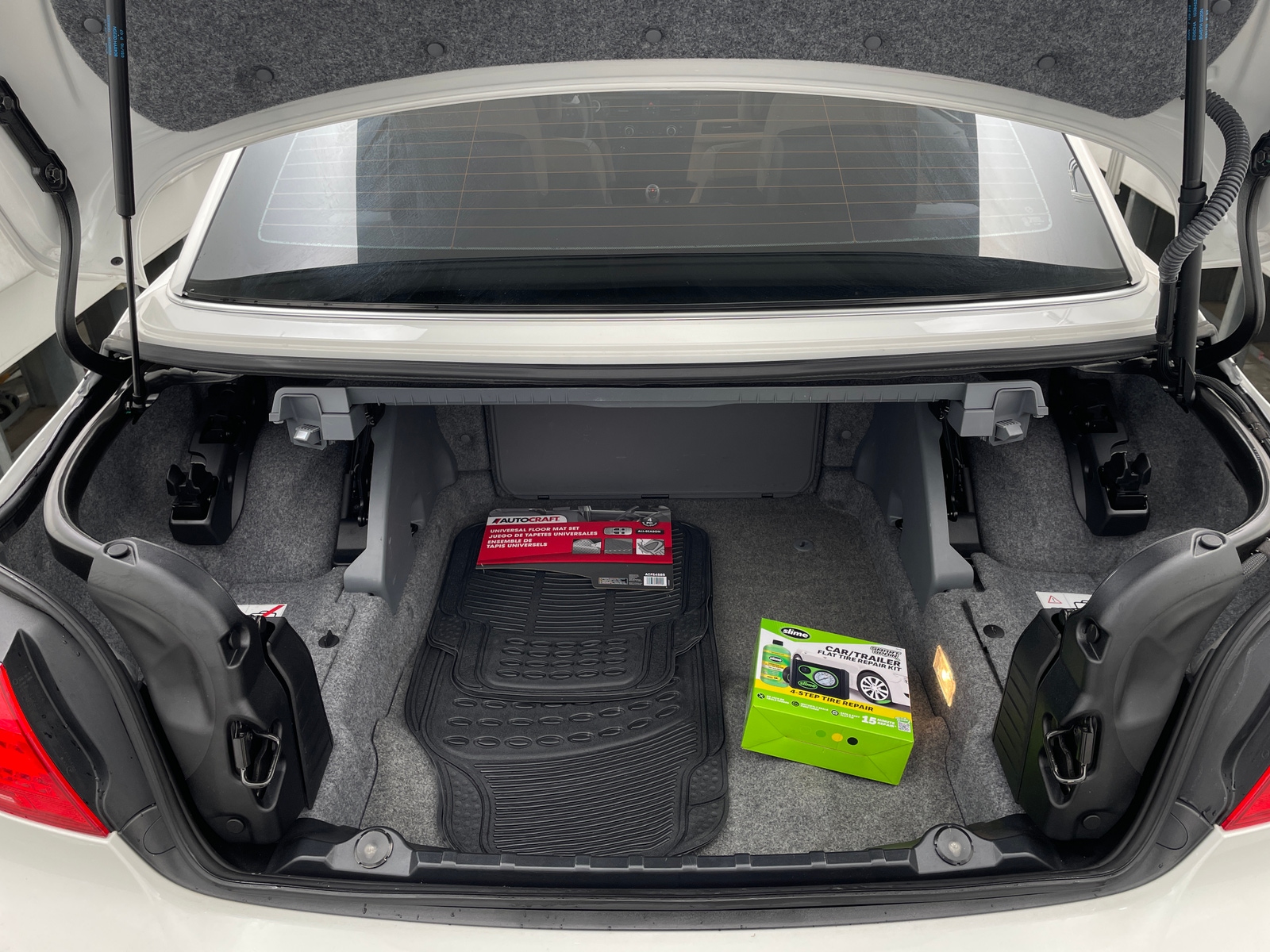 Thumbnail: 2011 BMW M3 - 6