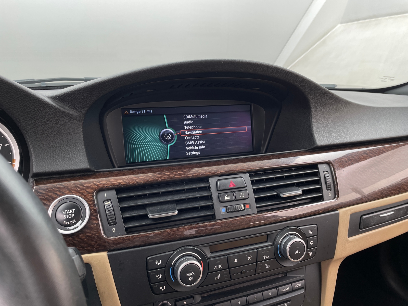 Thumbnail: 2011 BMW M3 - 3