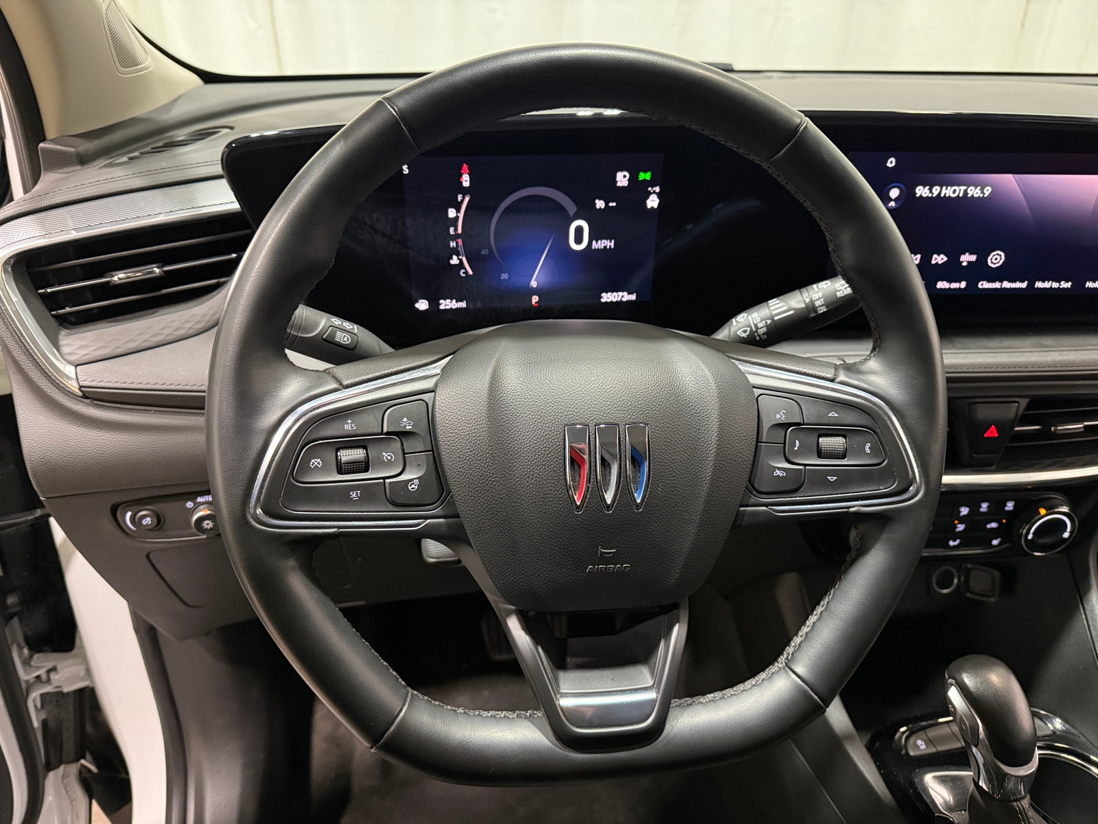 Thumbnail: 2024 Buick Encore GX - 4