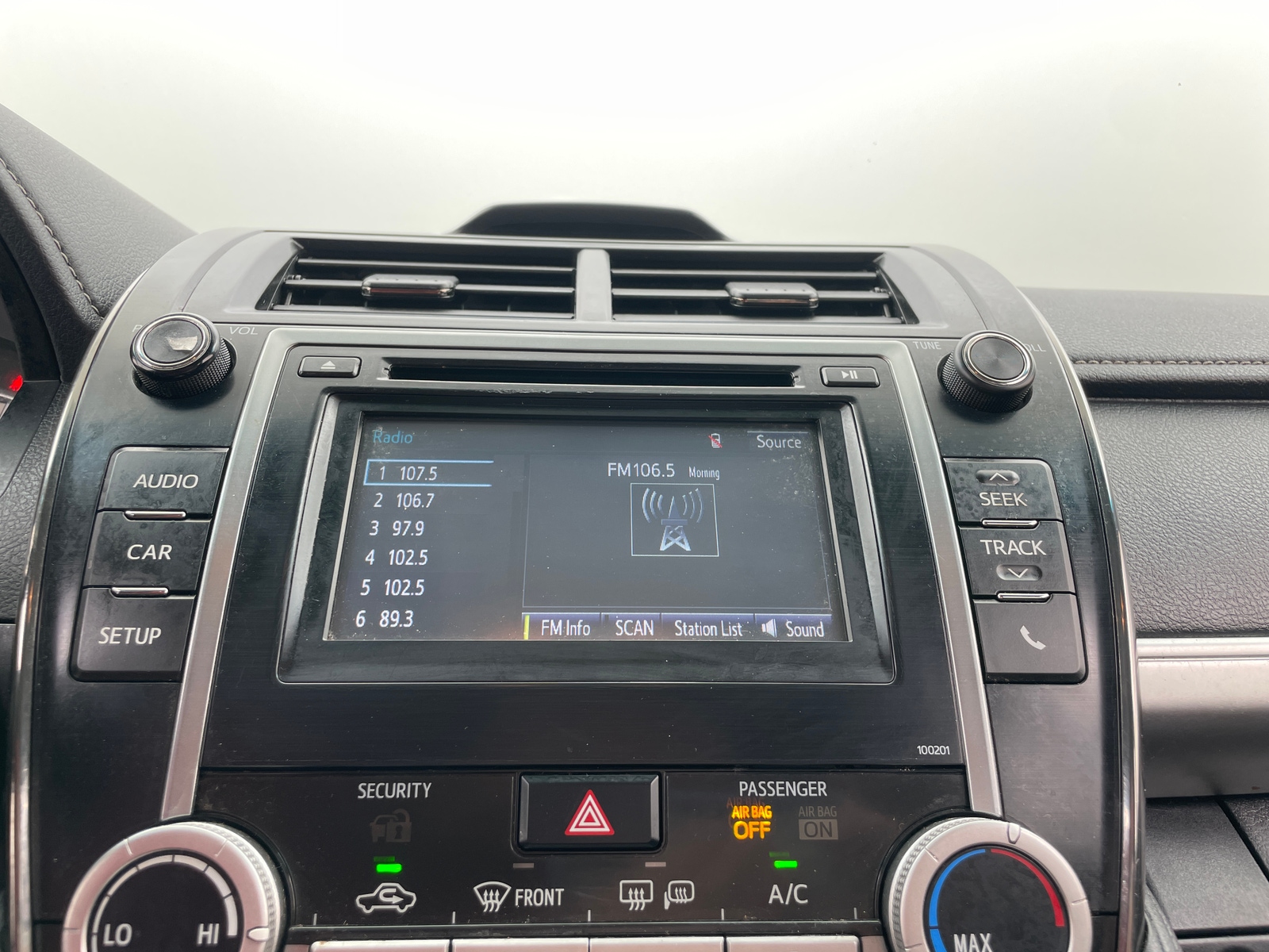 Thumbnail: 2014 Toyota Camry - 4