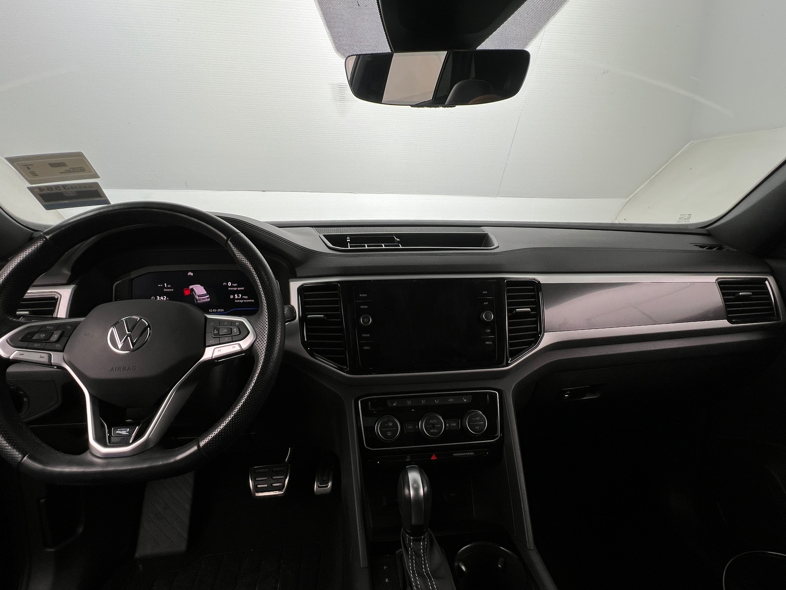 Thumbnail: 2021 Volkswagen Atlas - 2