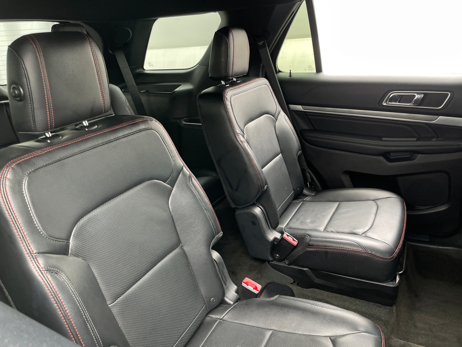 Thumbnail: 2016 Ford Explorer - 5