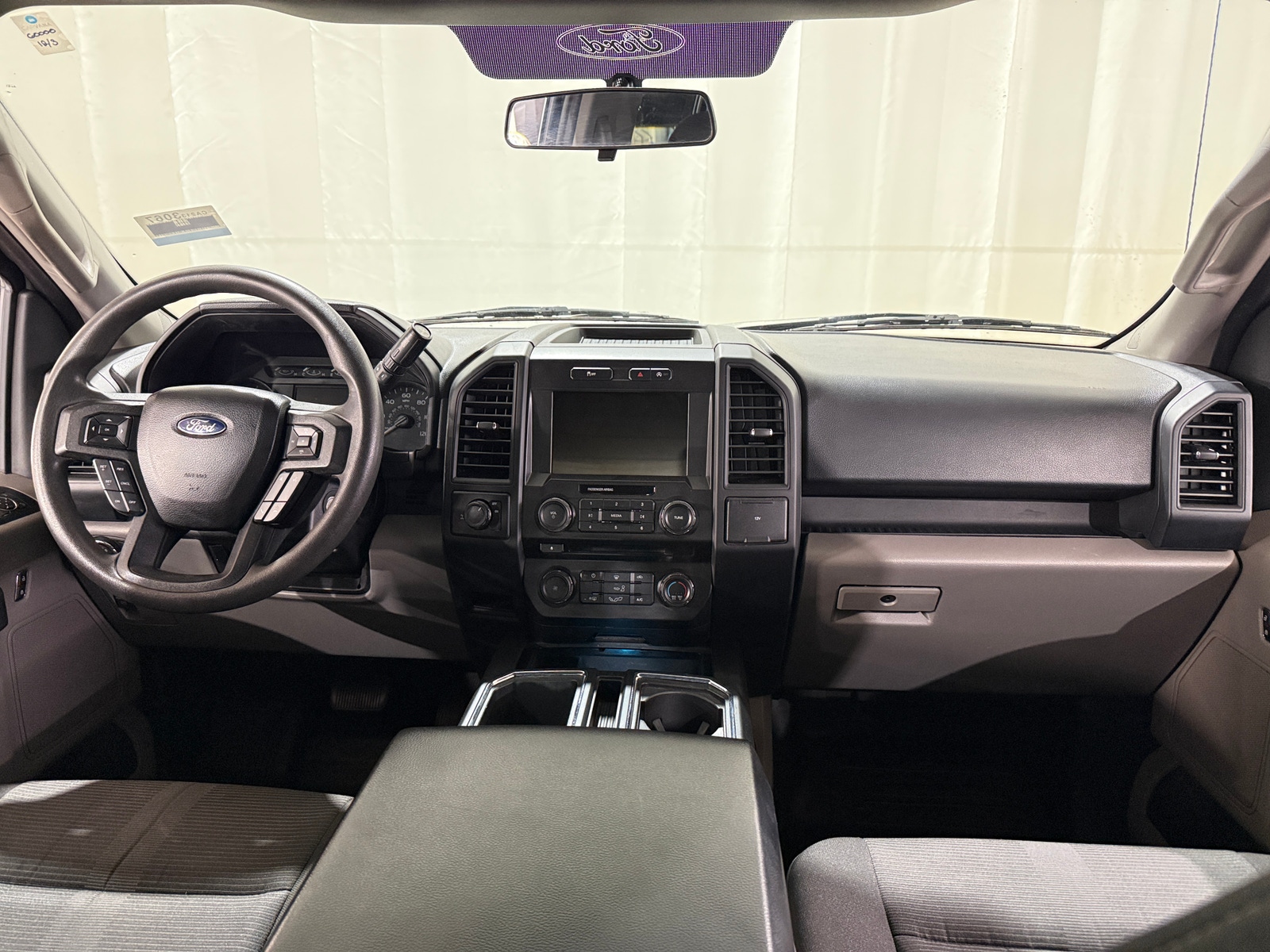 Thumbnail: 2018 Ford Econoline - 3