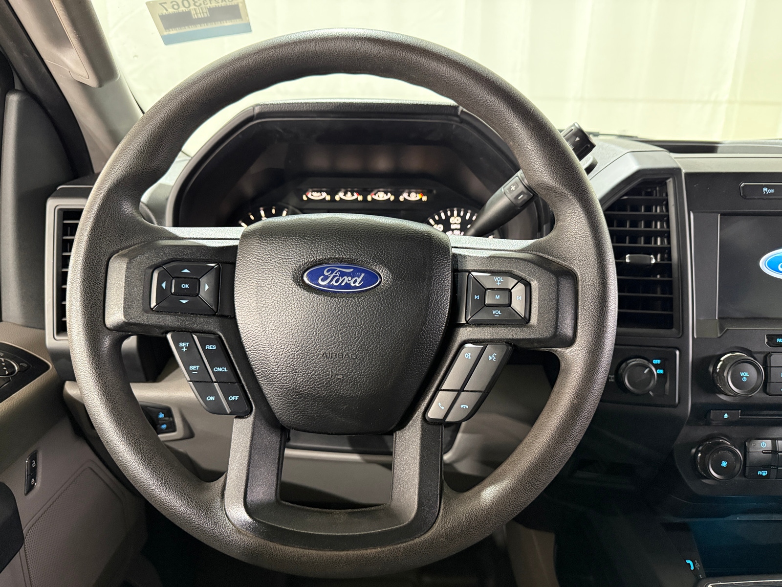 Thumbnail: 2018 Ford Econoline - 5