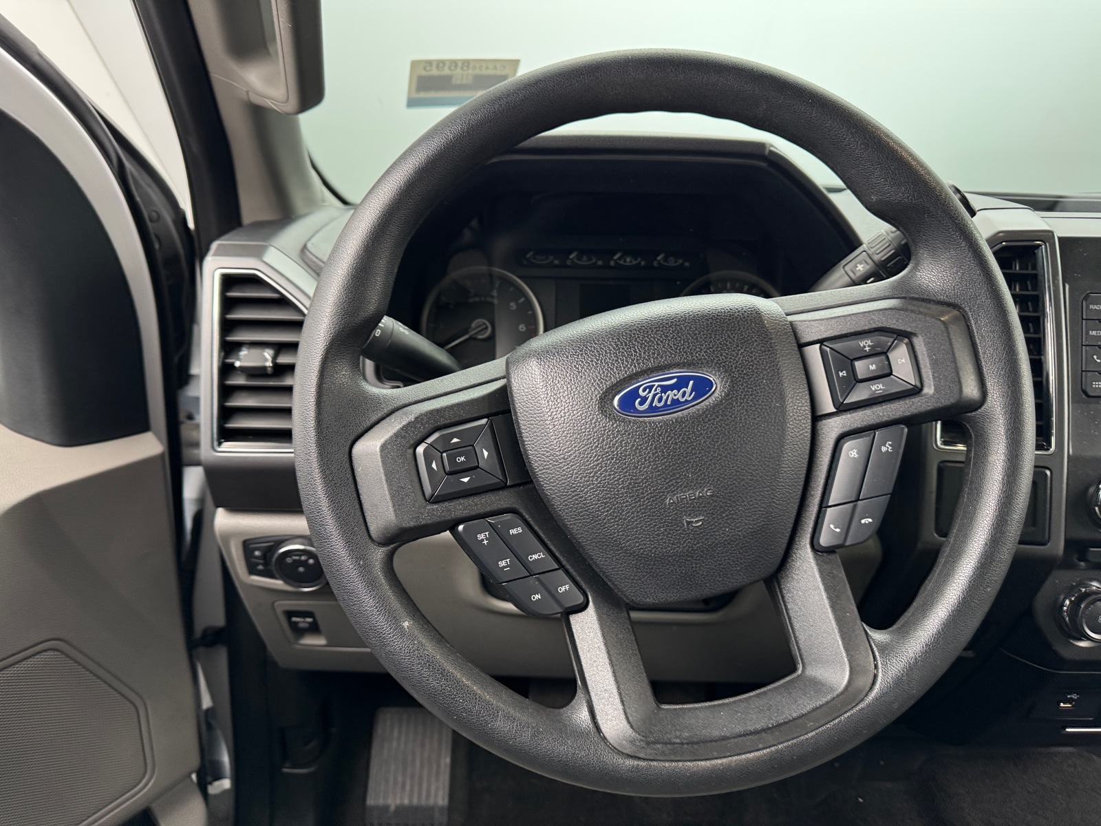 Thumbnail: 2018 Ford Econoline - 5