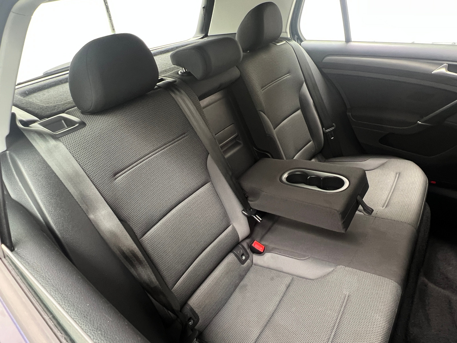 Thumbnail: 2019 Volkswagen e-Golf - 6