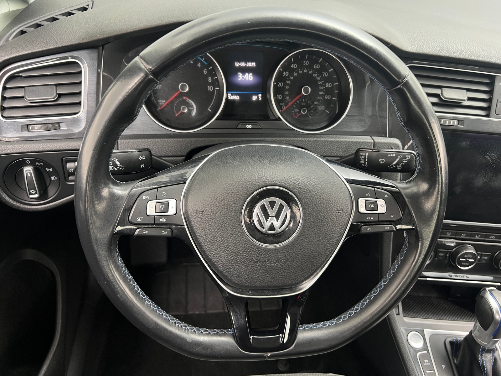 Thumbnail: 2019 Volkswagen e-Golf - 5