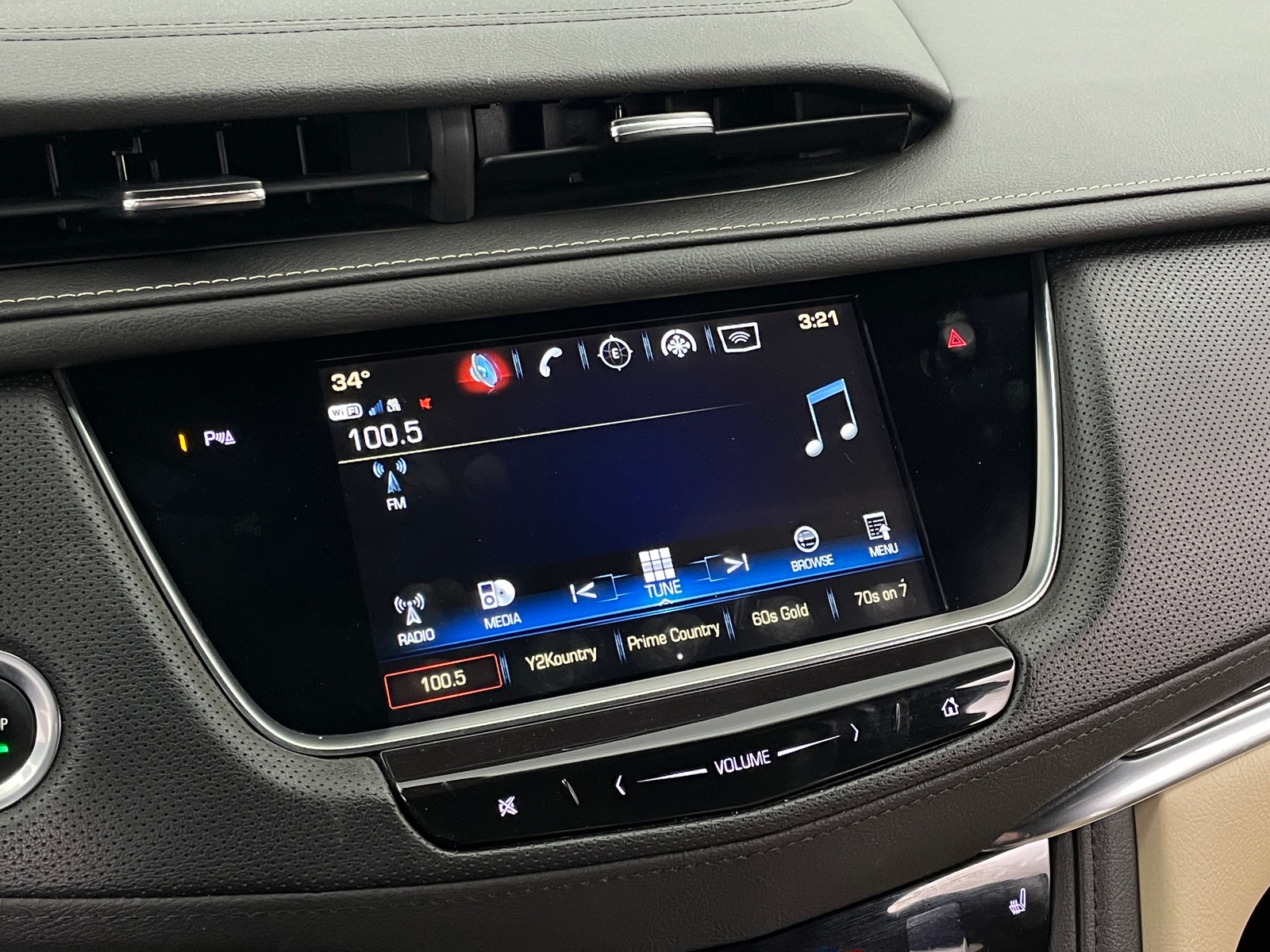 Thumbnail: 2019 Cadillac XT5 - 3