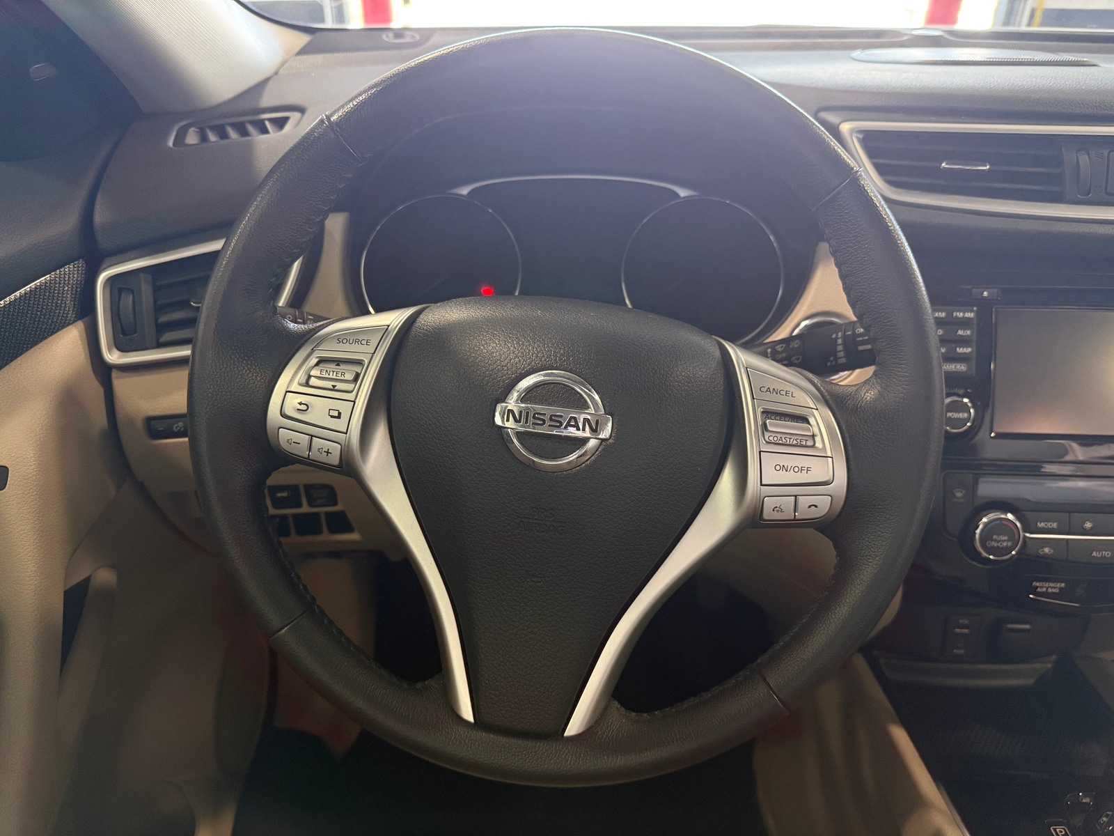 Thumbnail: 2016 Nissan Rogue - 4