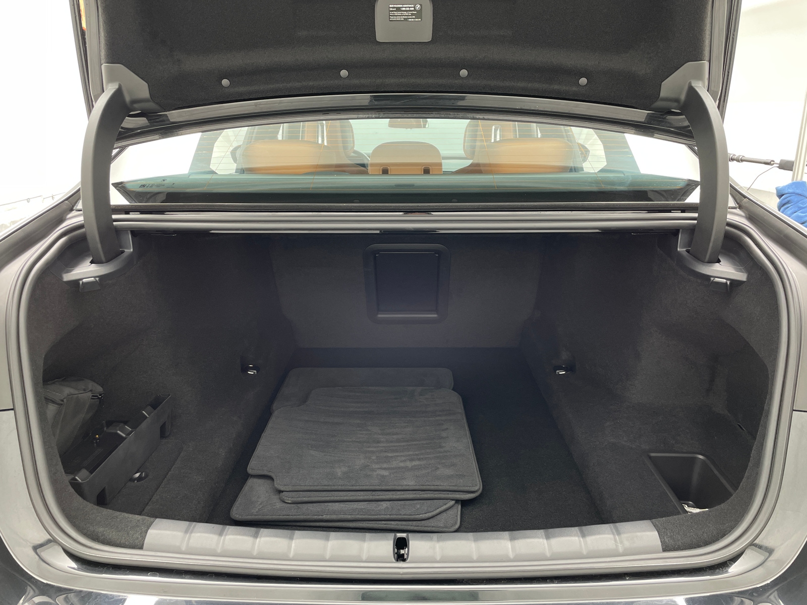 Thumbnail: 2025 BMW 7 Series - 6