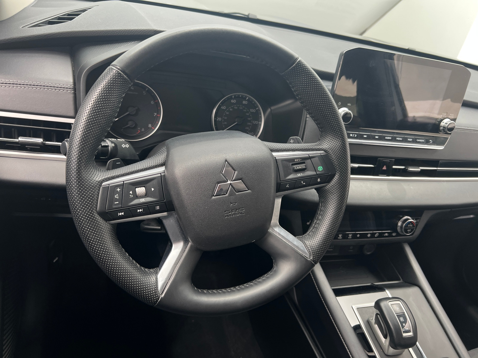 Thumbnail: 2024 Mitsubishi Outlander - 4