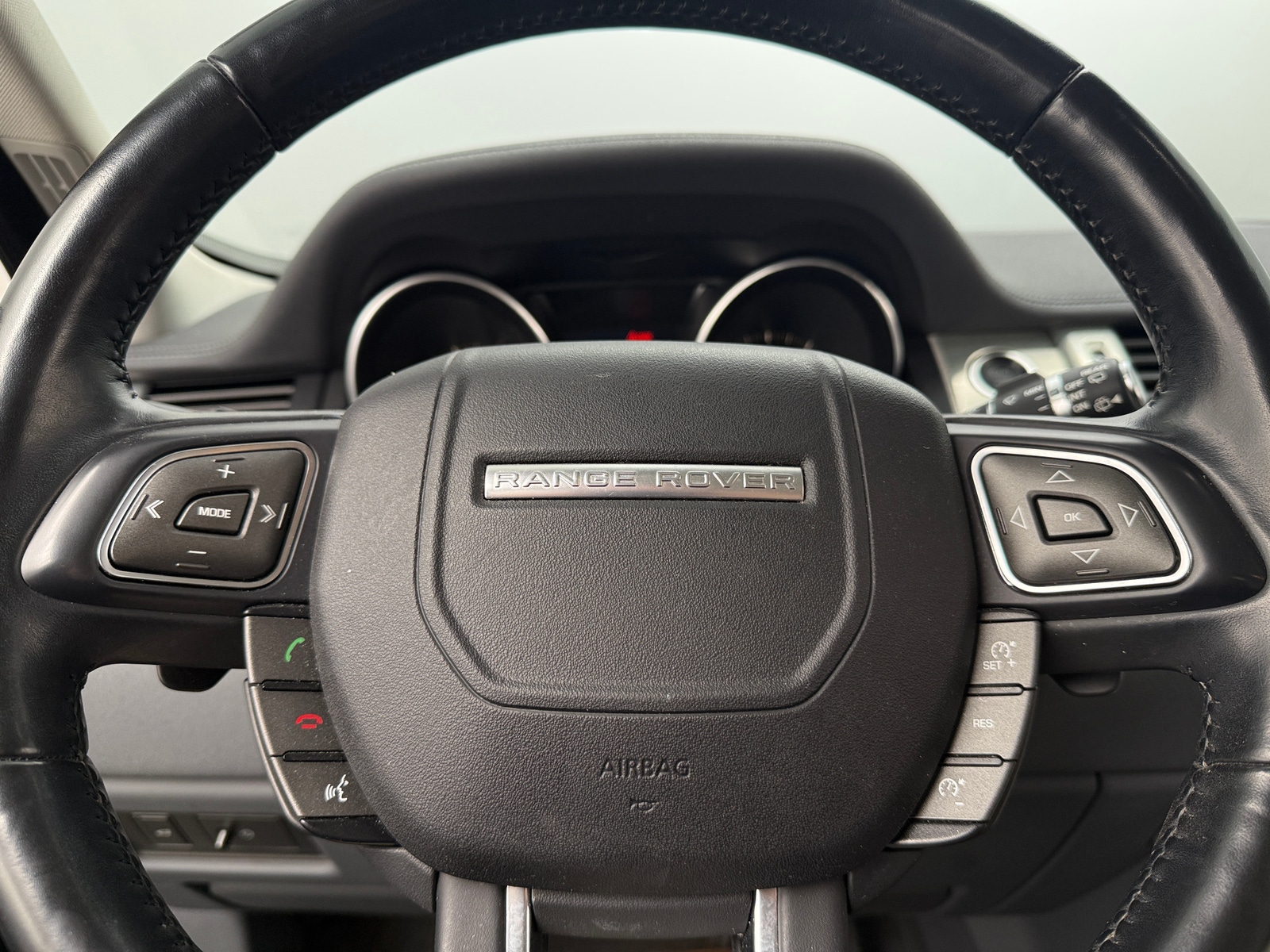 Thumbnail: 2016 Land Rover Range Rover Evoque - 4