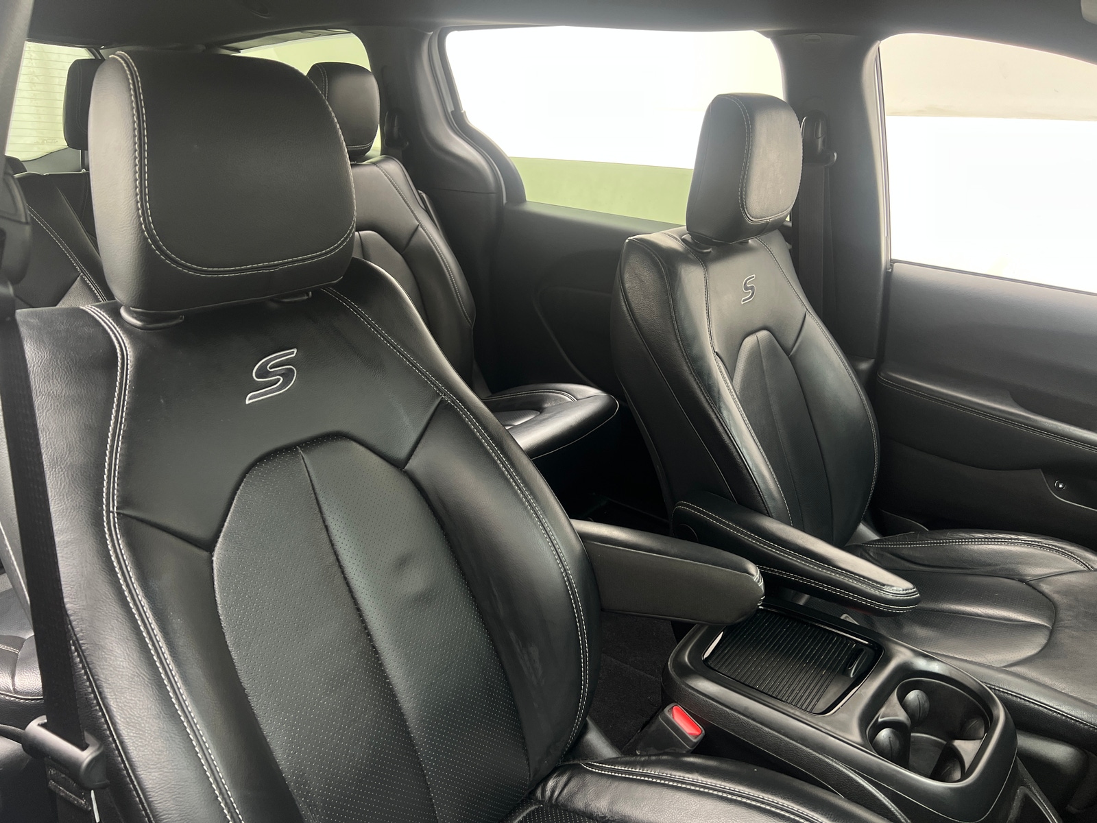 Thumbnail: 2022 Chrysler Pacifica - 2