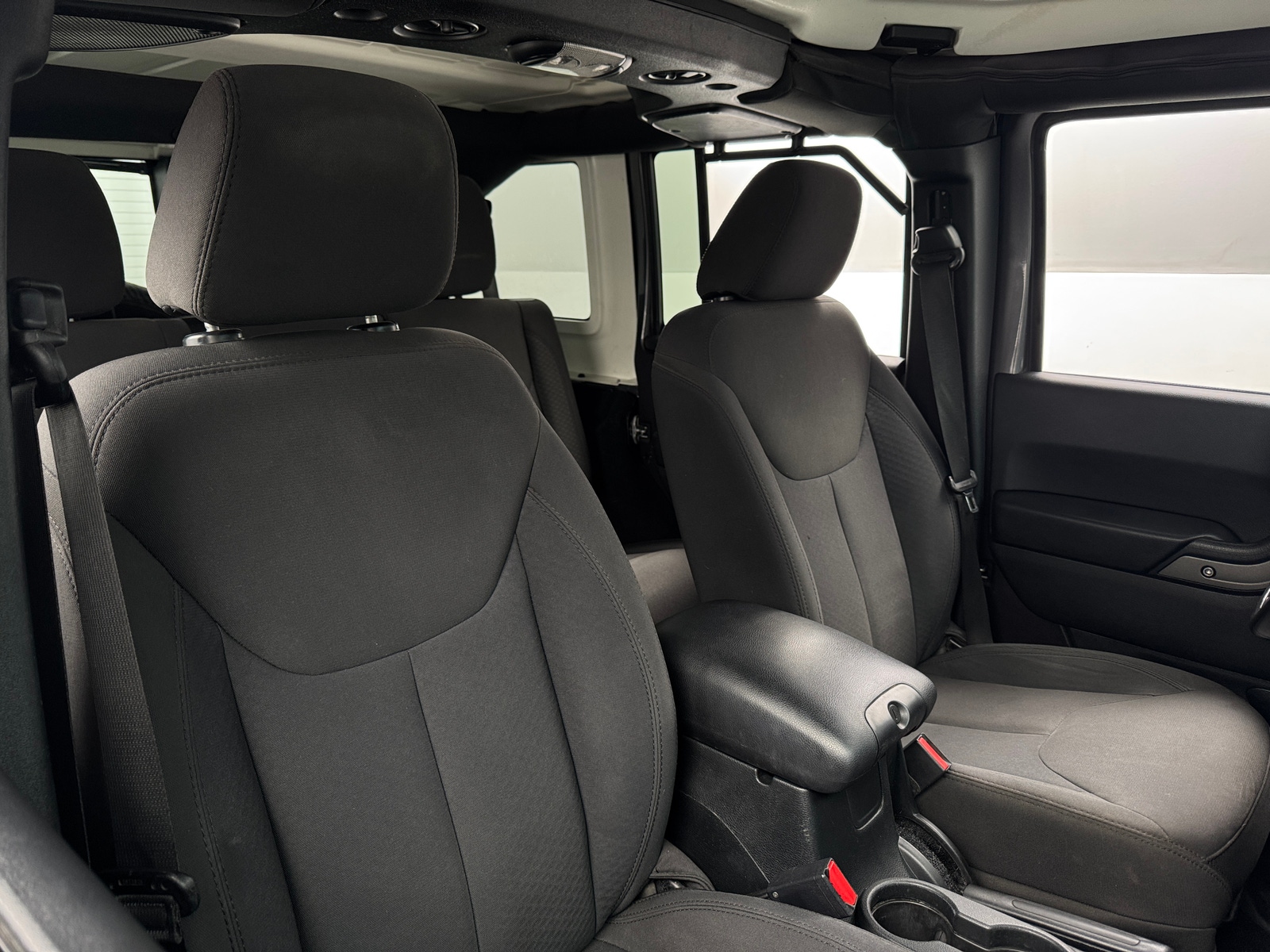 Thumbnail: 2016 Jeep Wrangler - 2