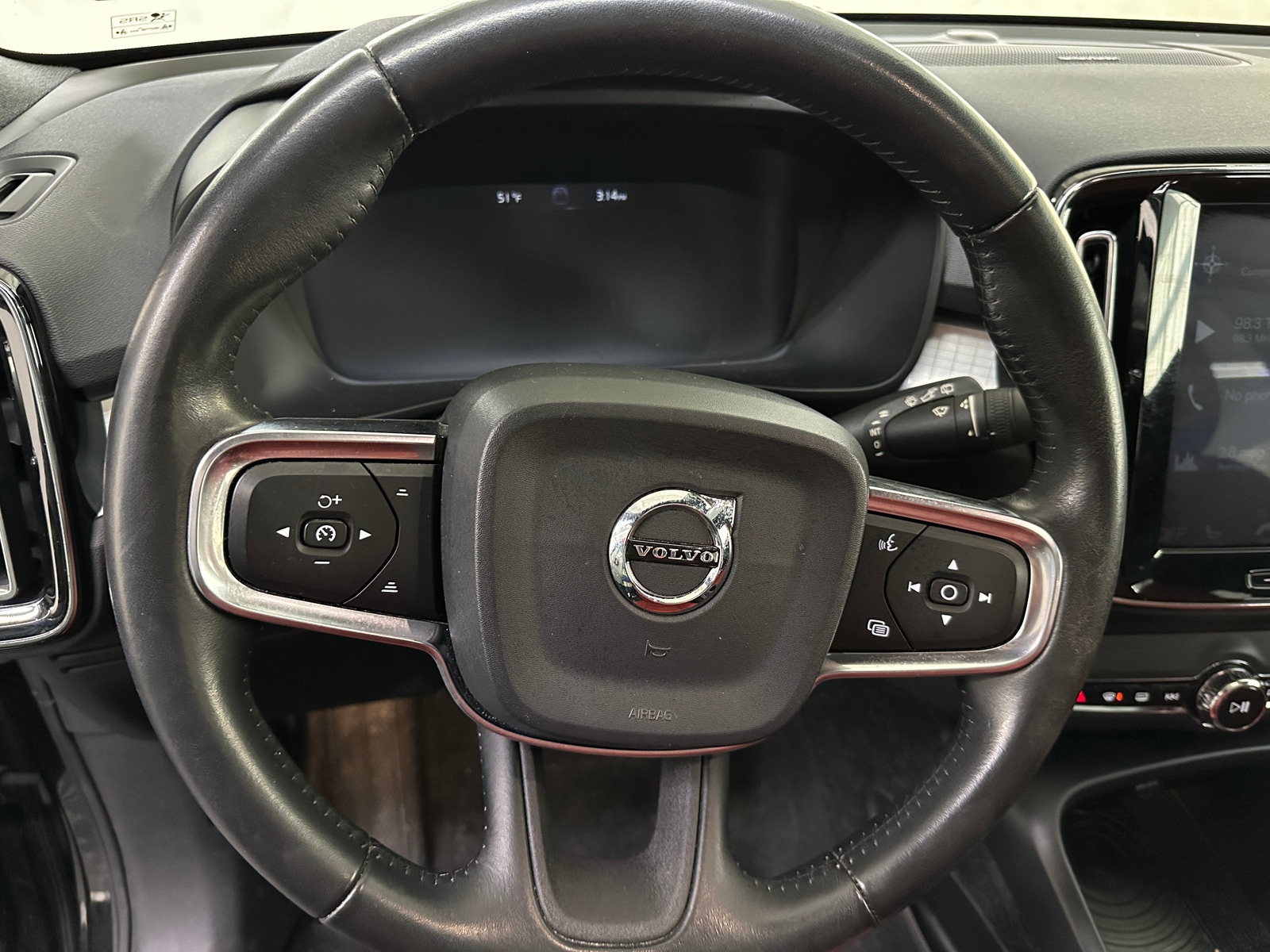 Thumbnail: 2019 Volvo XC40 - 5
