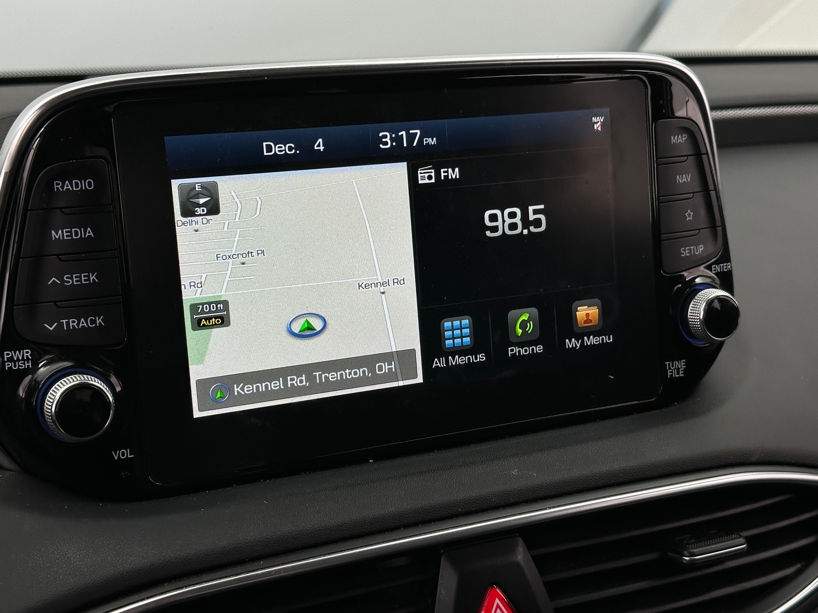 Thumbnail: 2019 Hyundai Santa Fe - 3