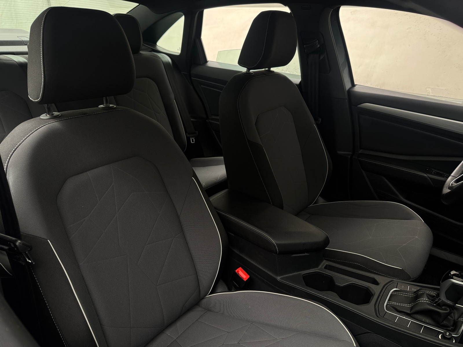 Thumbnail: 2025 Volkswagen Jetta - 2